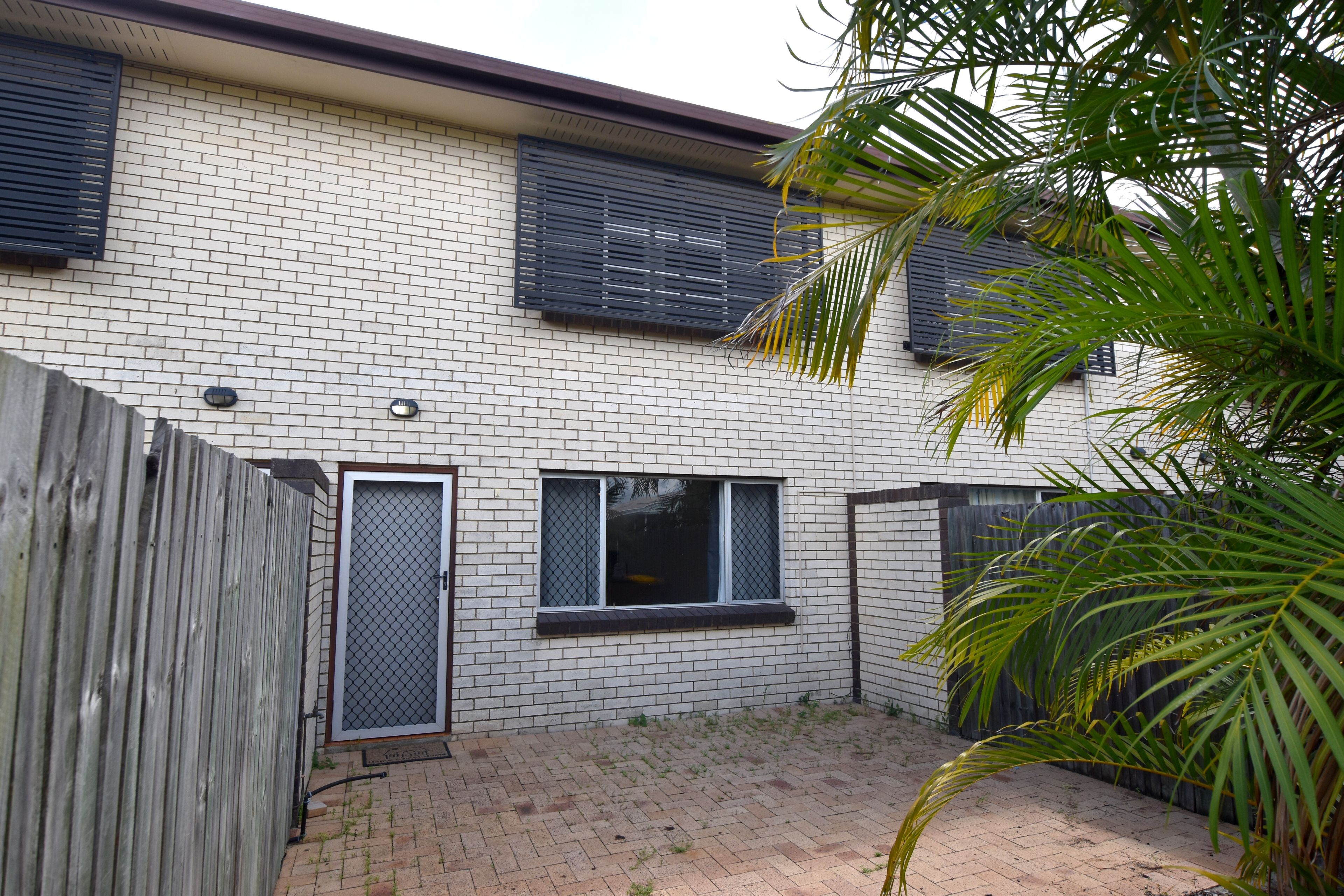 17 Fletcher Street, West Gladstone QLD 4680