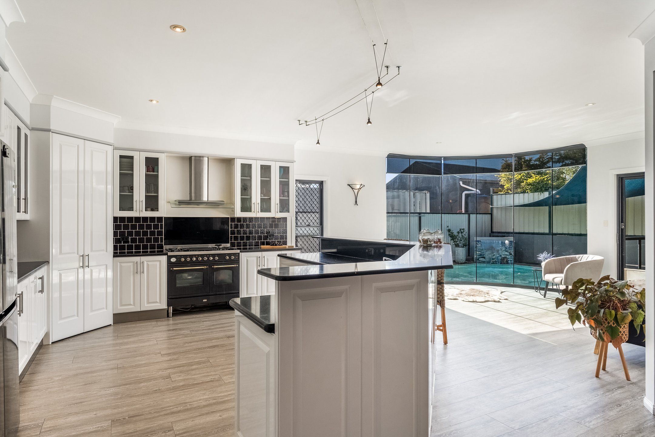 8 Rosolen Lane — photo 6 of 27
