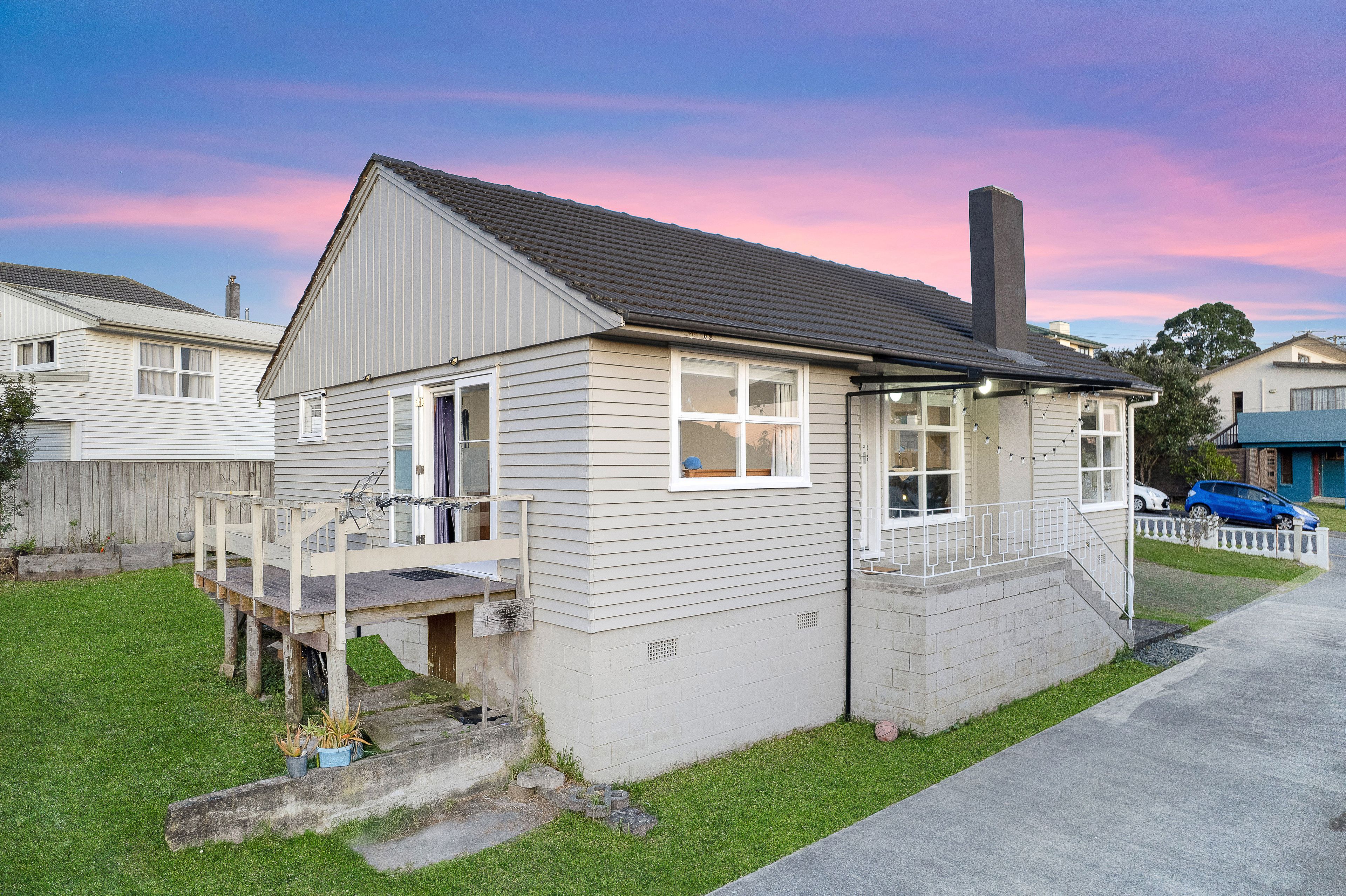 8 Winifred Avenue, Bayview, North Shore City