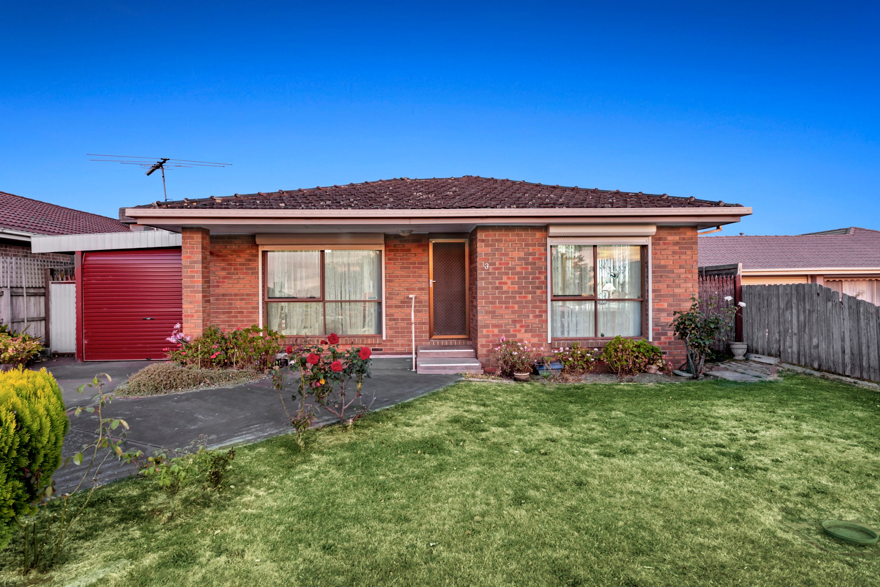5a Lachlan Street, Thirroul