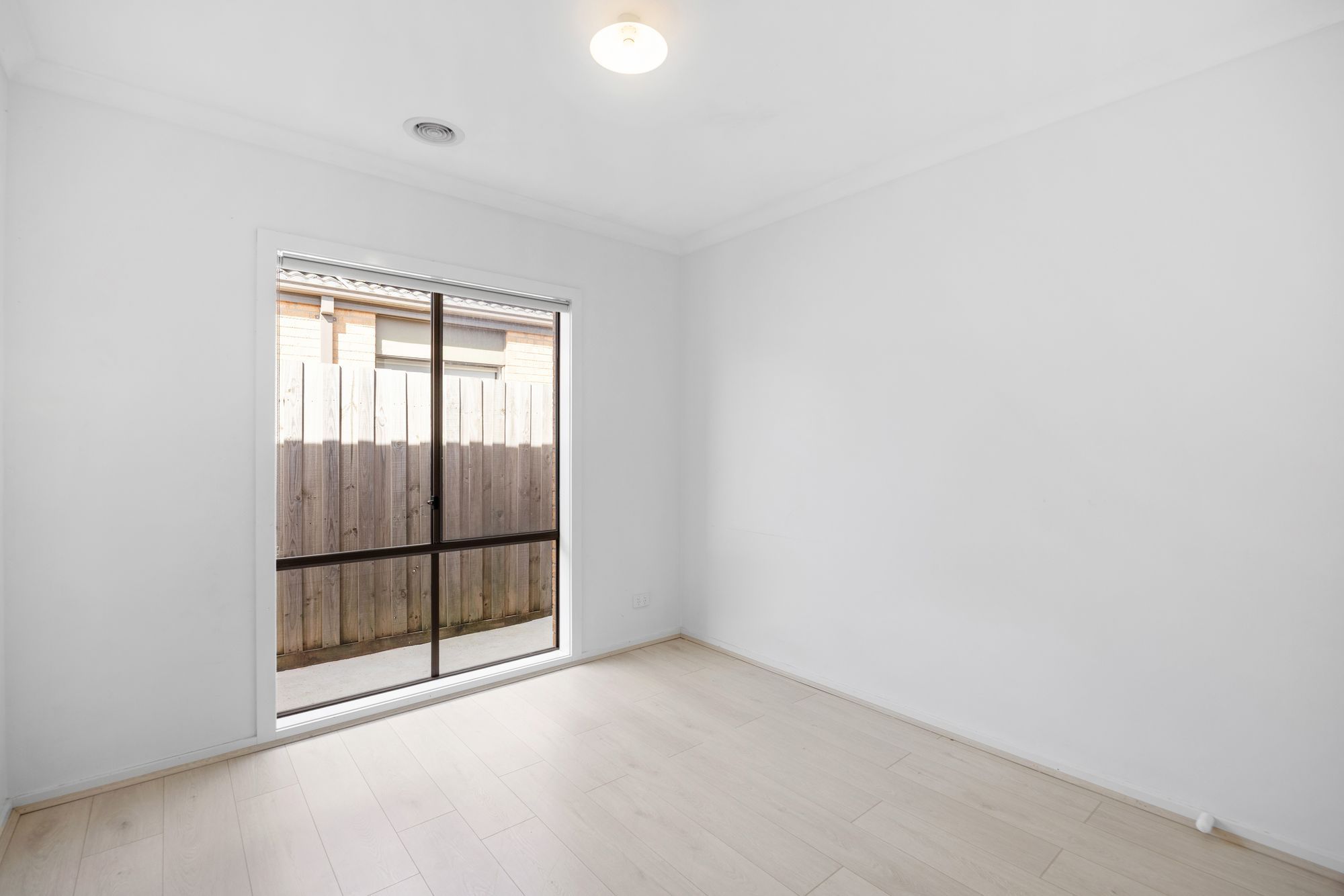 212 Alisma Boulevard — photo 11 of 18