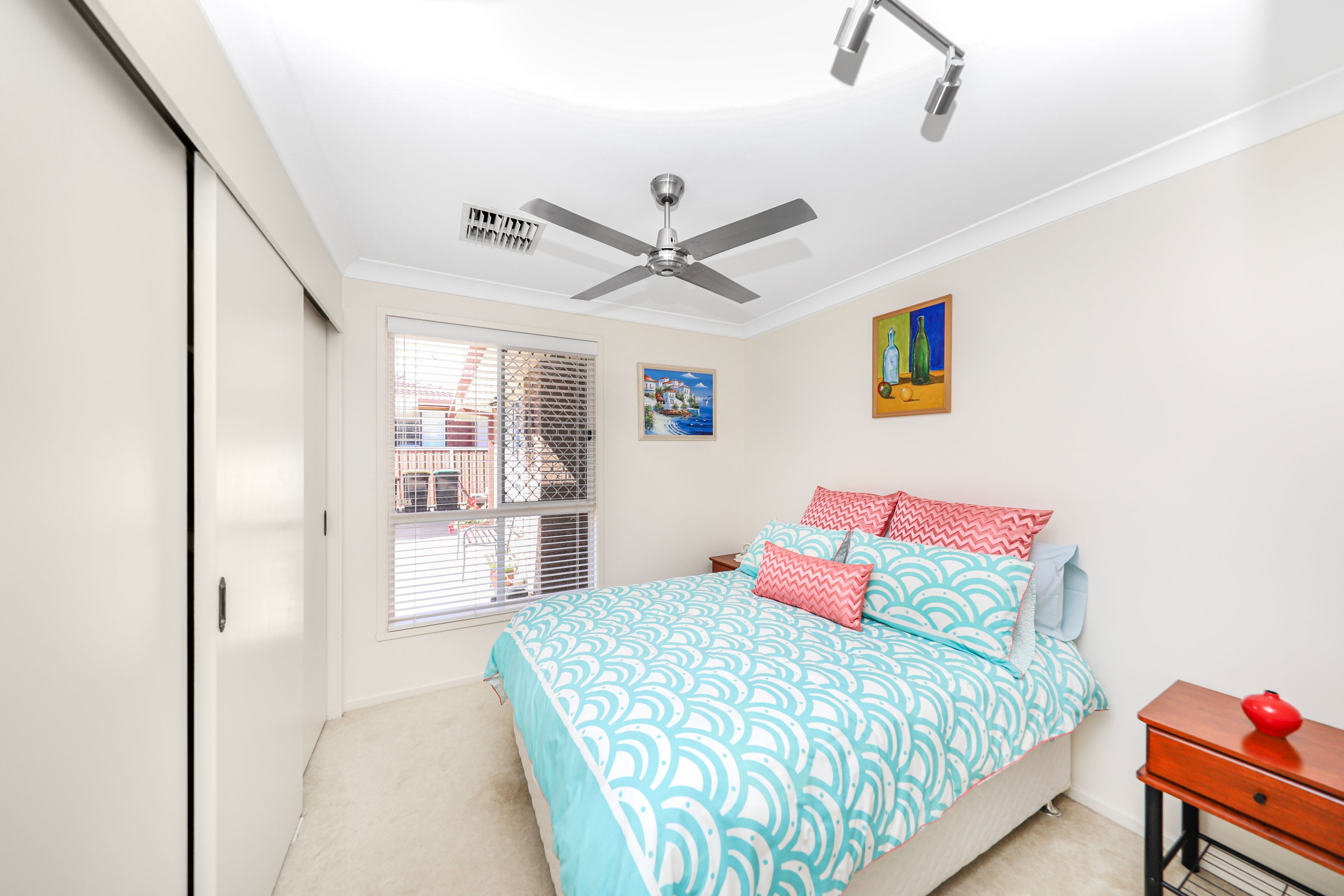 15 Wattle Crescent — photo 9 of 13