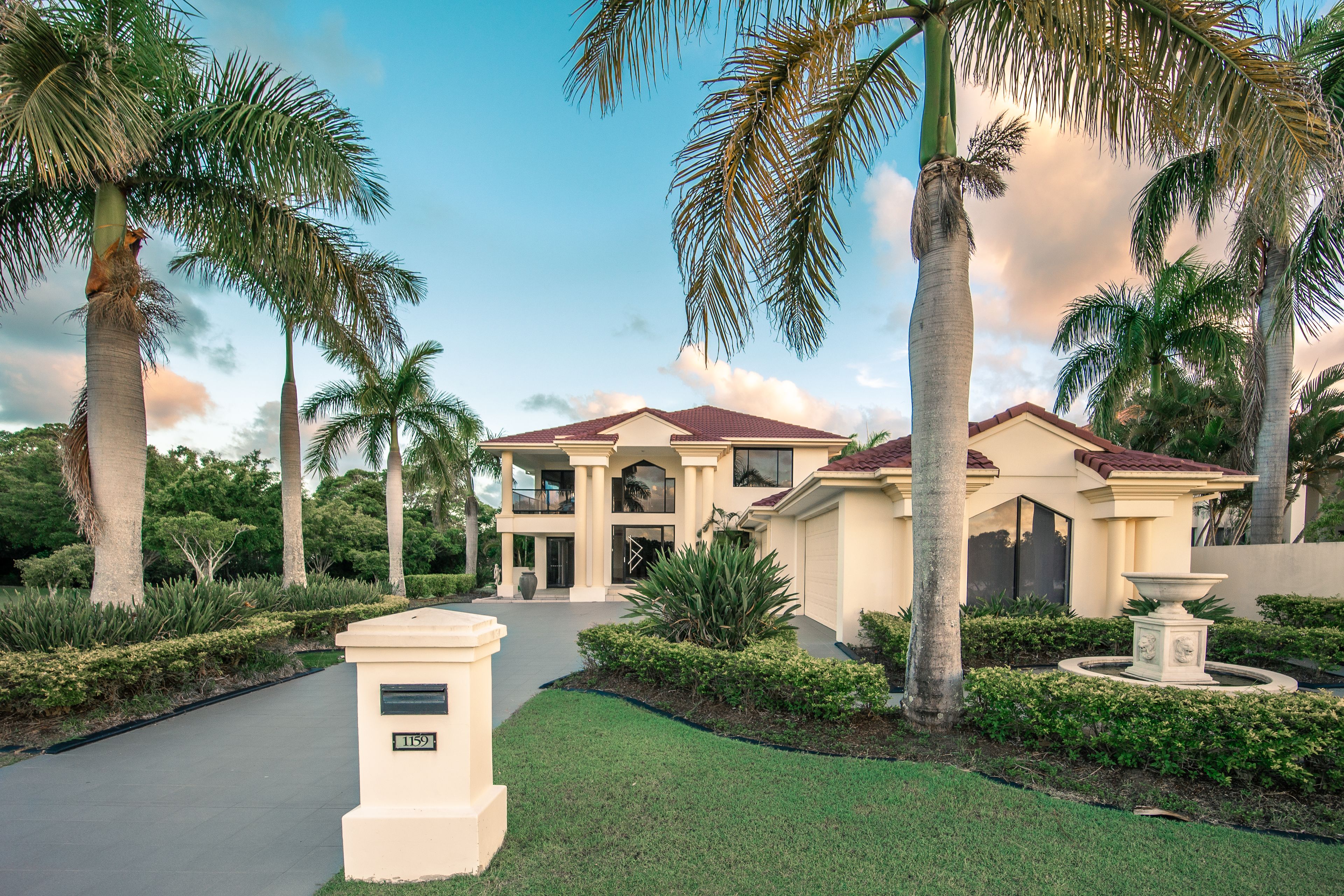 1159 Rosebank Way West, Hope Island QLD 4212
