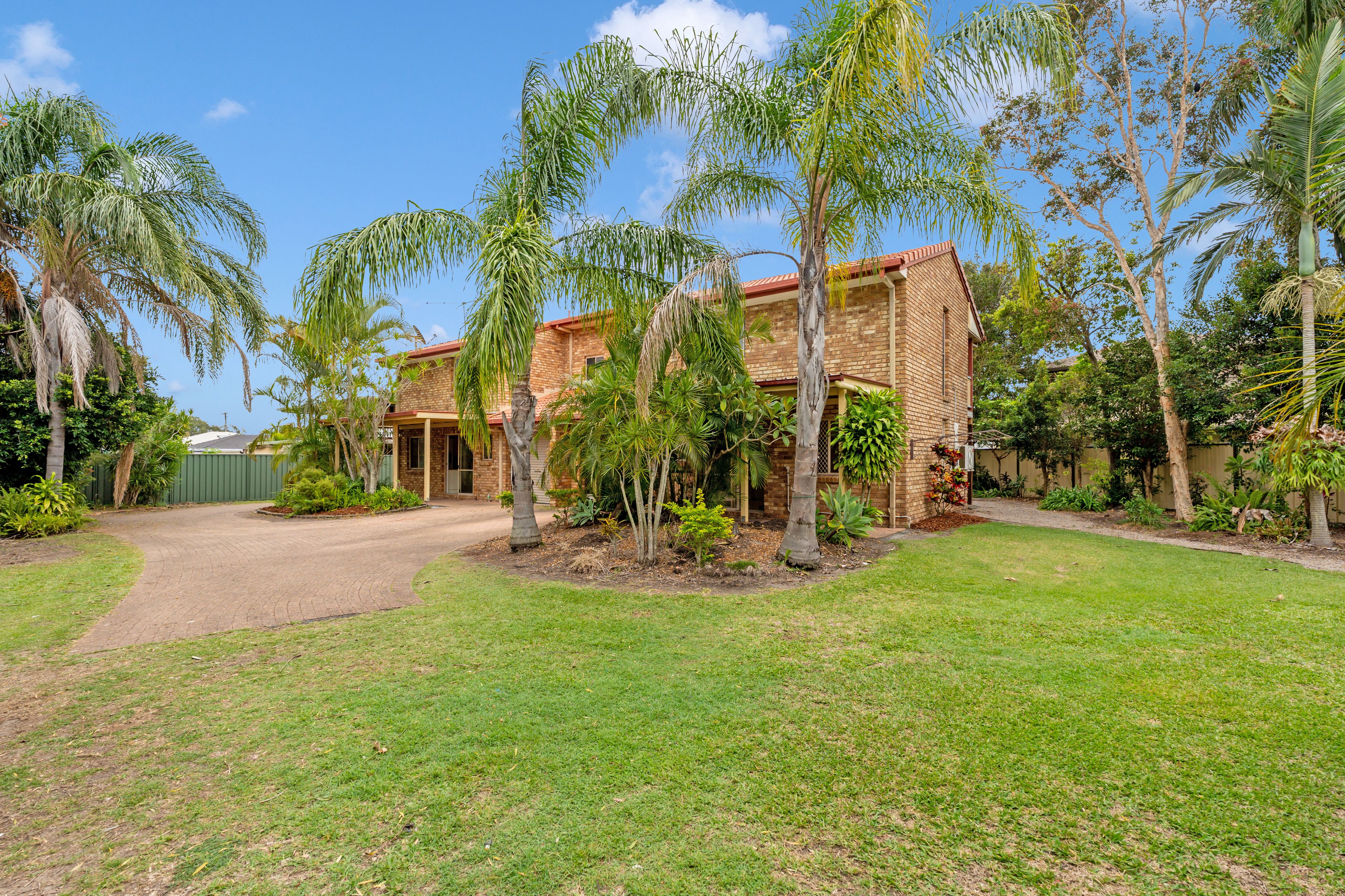2/8 Sun Court, Banksia Beach, QLD 4507