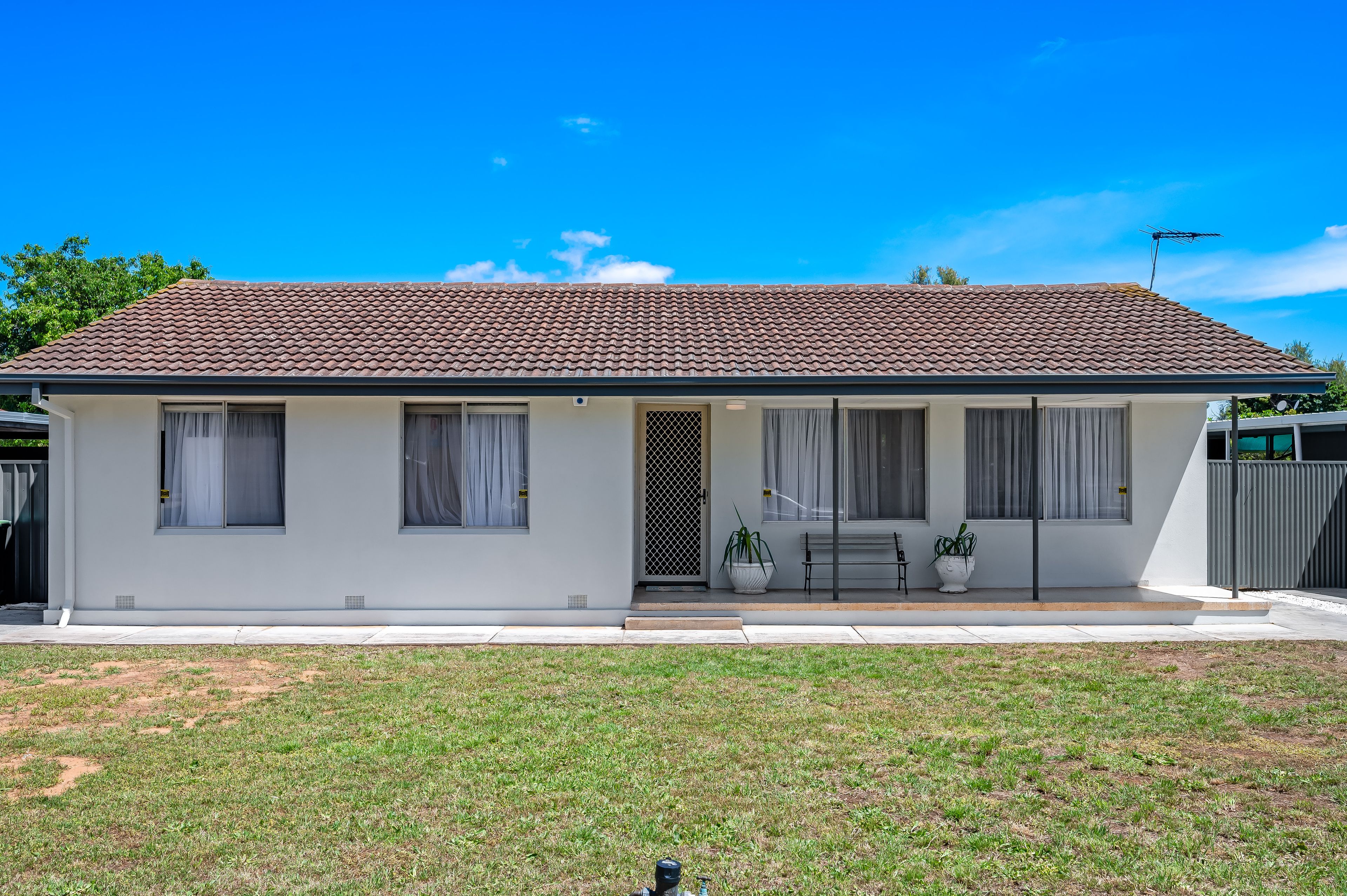 27 Douglas Street, Elizabeth Downs SA 5113
