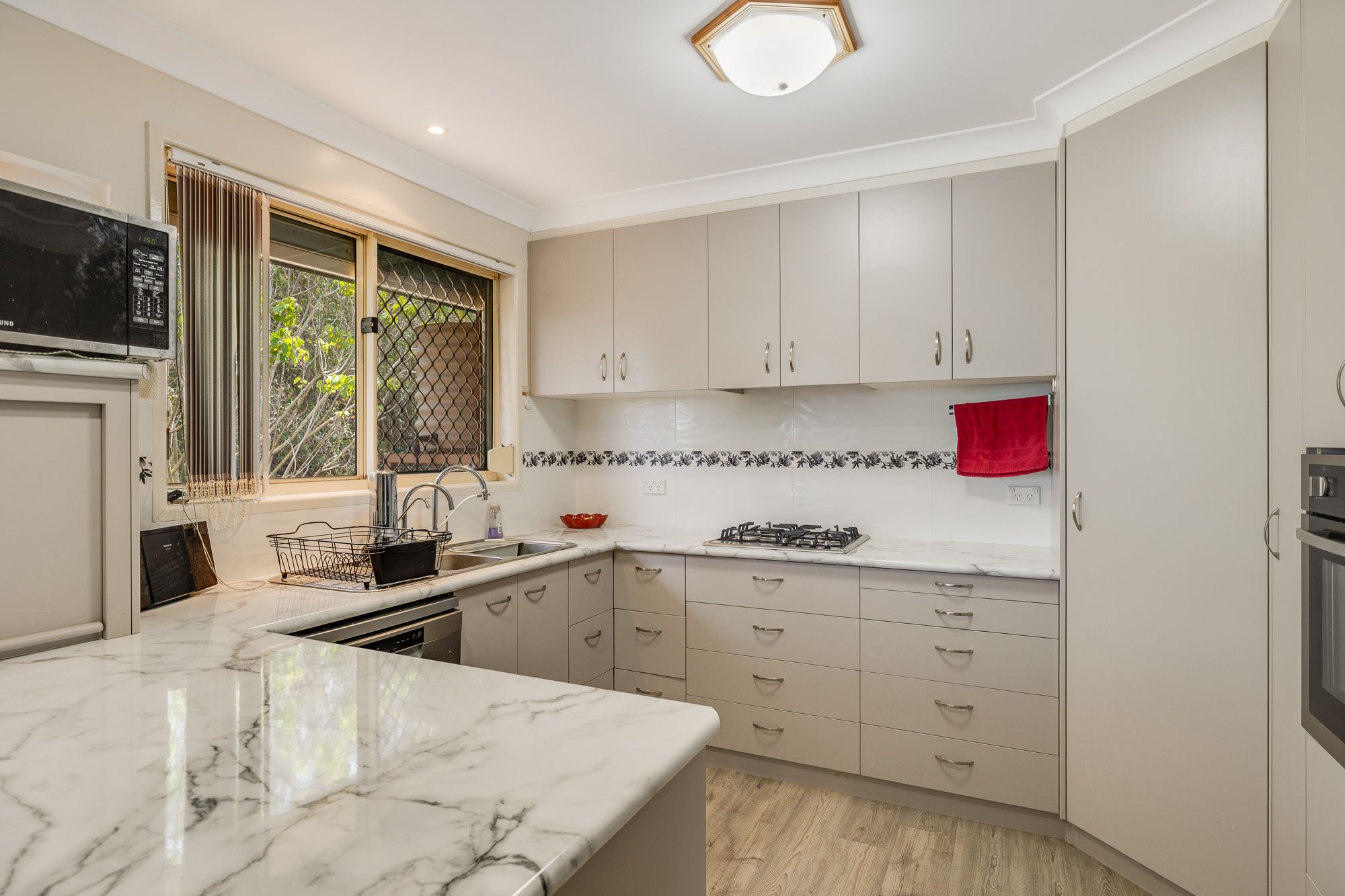 40 Barlow Street — photo 3 of 13
