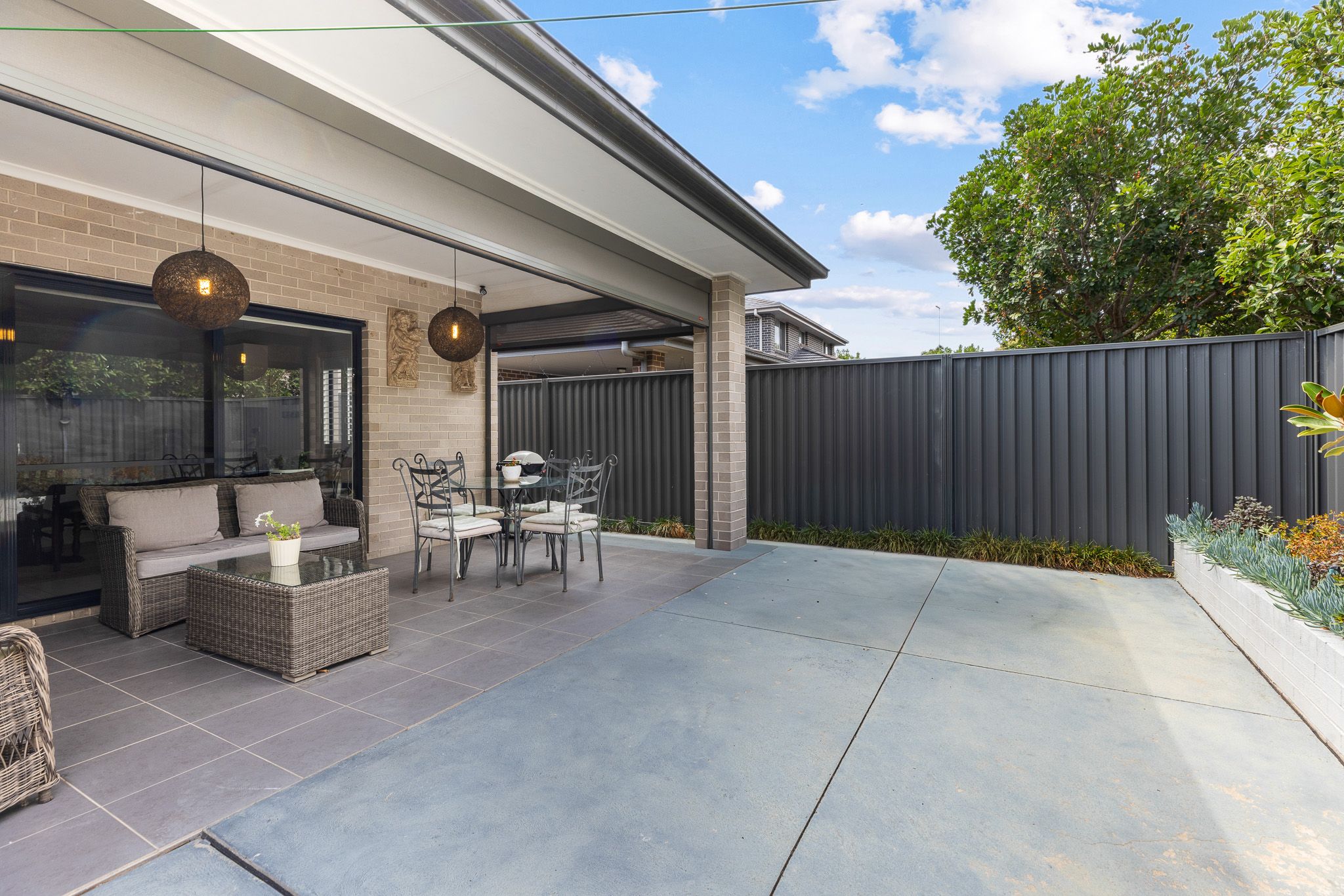 17 Loch Avenue, Glenmore Park, NSW