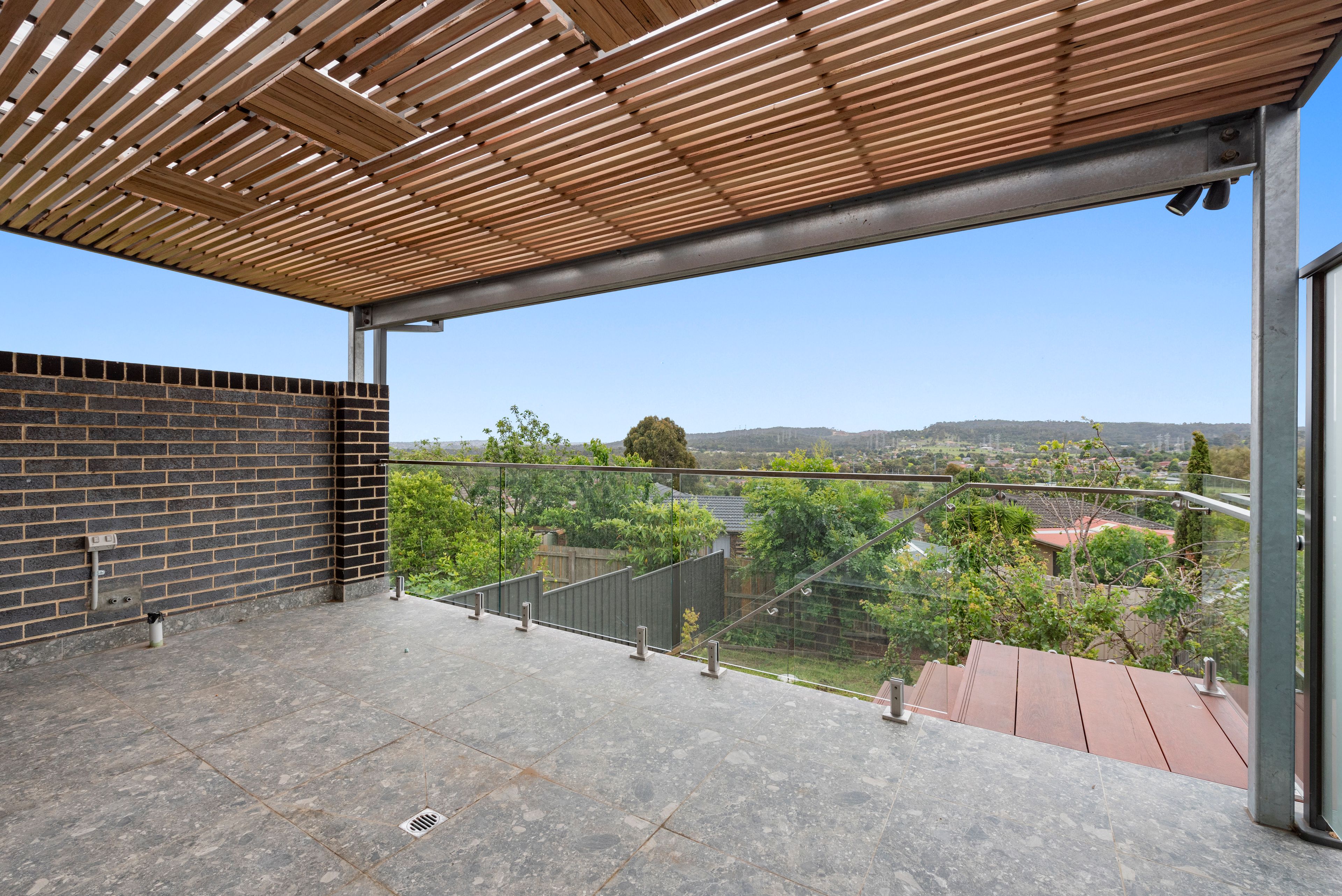 13a Monteith Crescent — photo 9 of 11