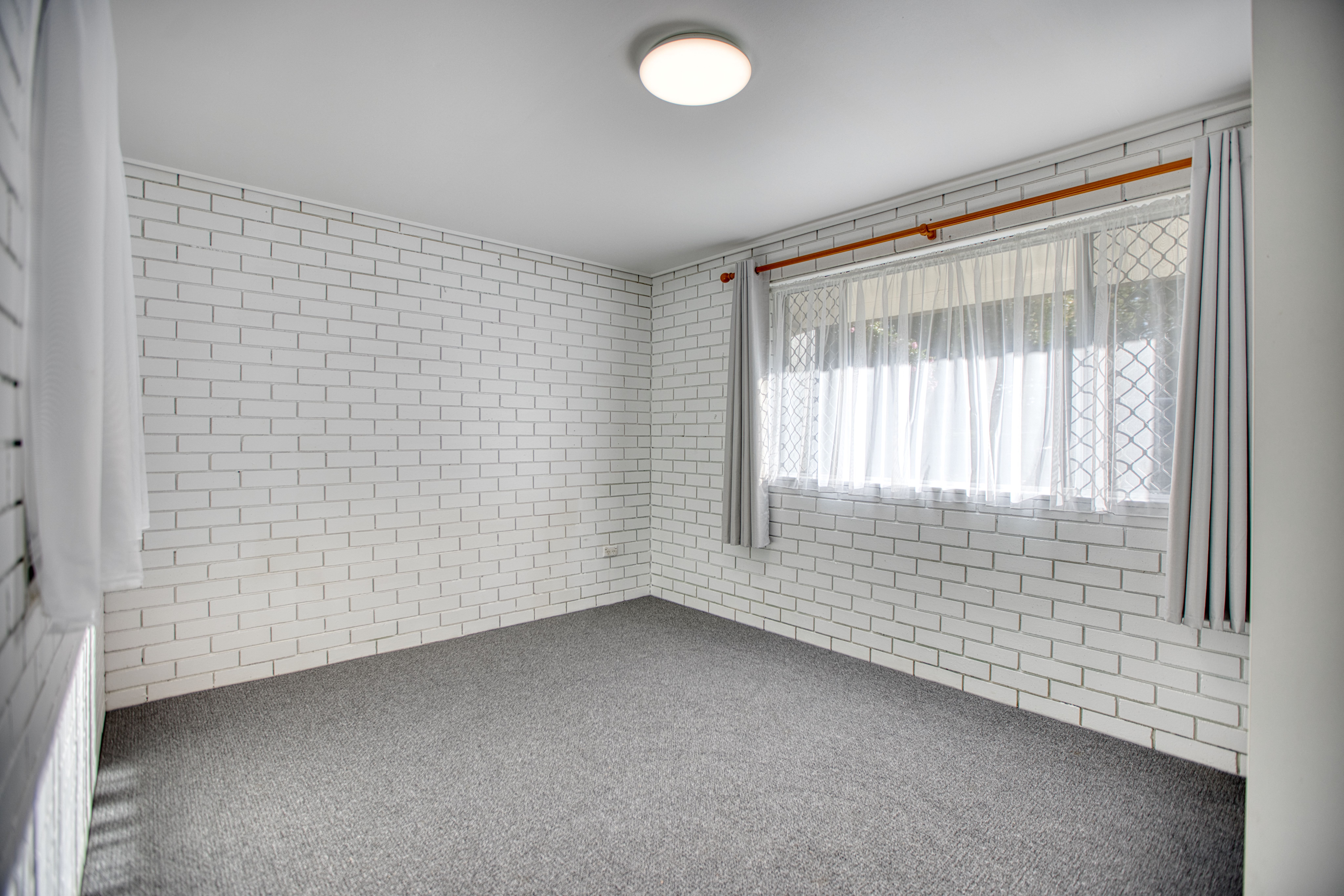 18 Gardiners Road — photo 8 of 14