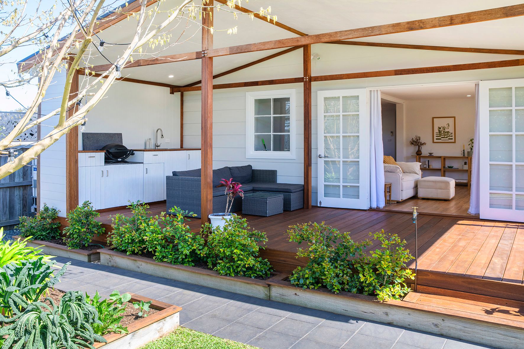 15 Jacaranda Crescent — photo 7 of 19