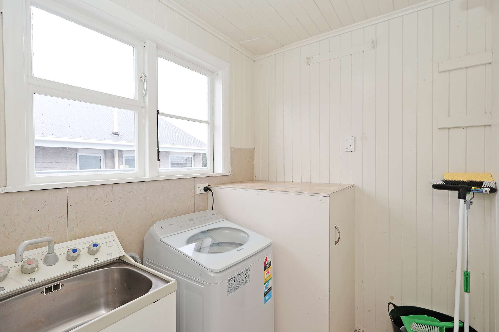 60 Bowmont Street photo 13