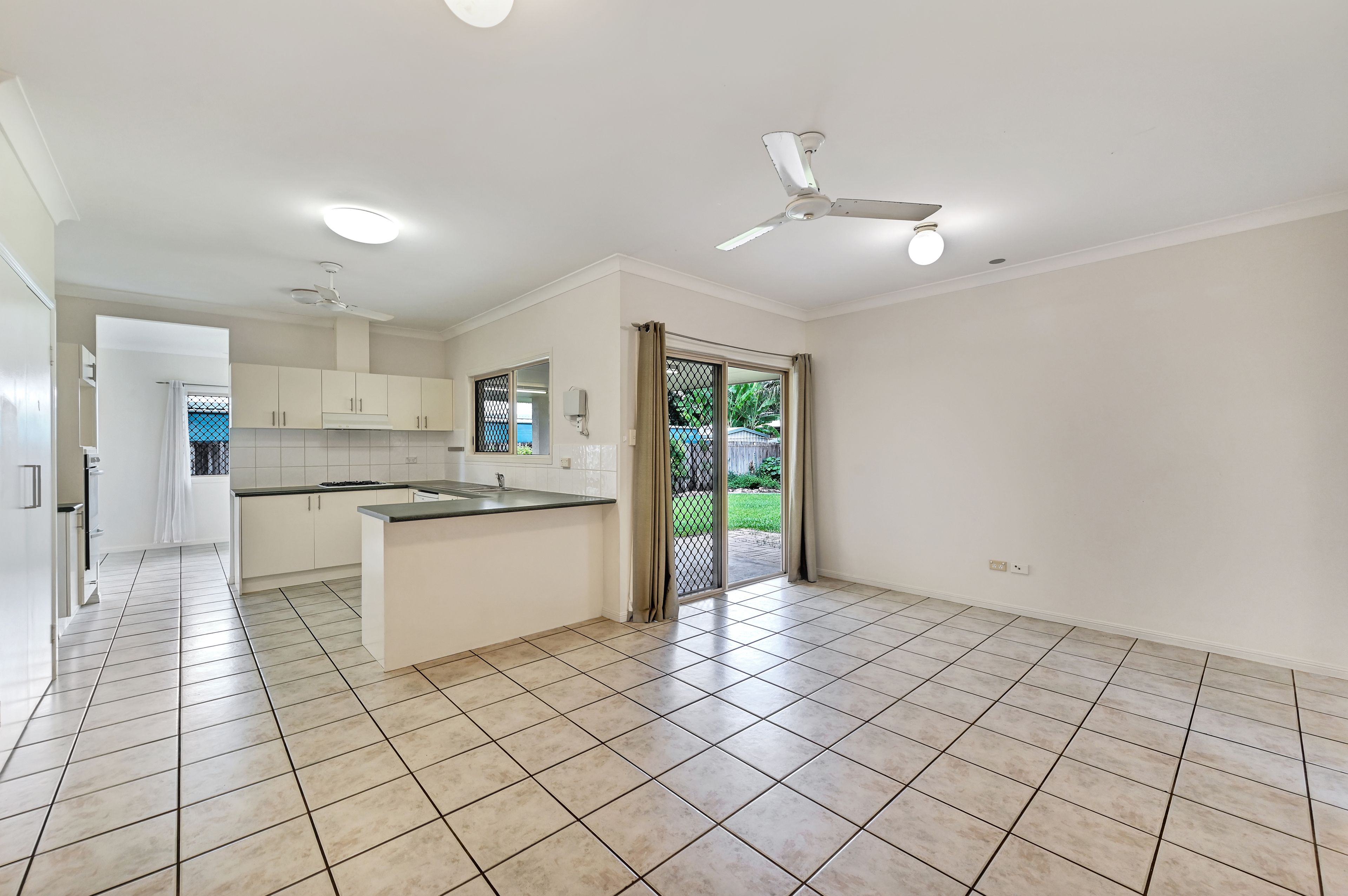 20 Alpina Place — photo 10 of 12