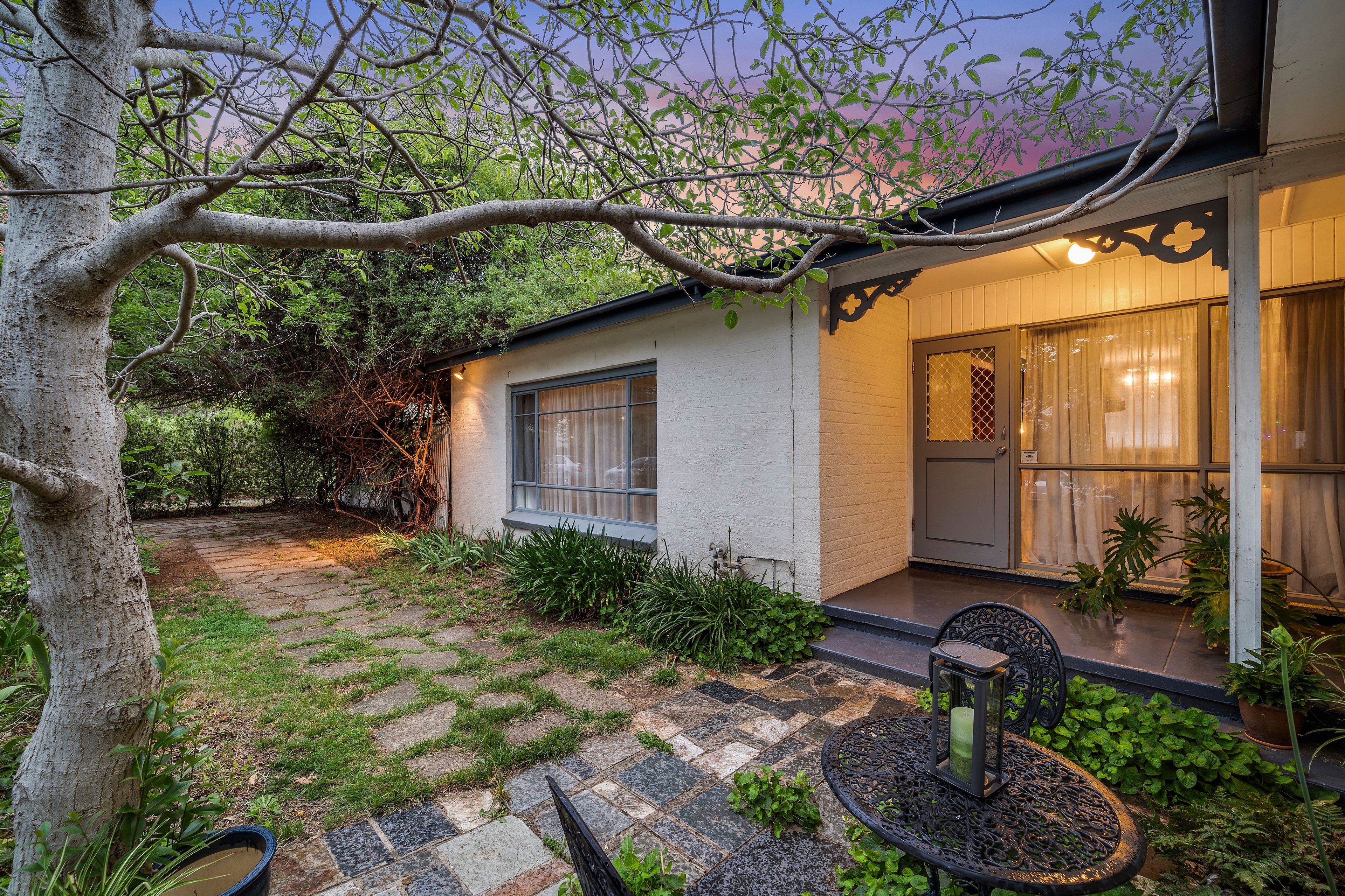 2 Coolac Place, Braddon, ACT 2612