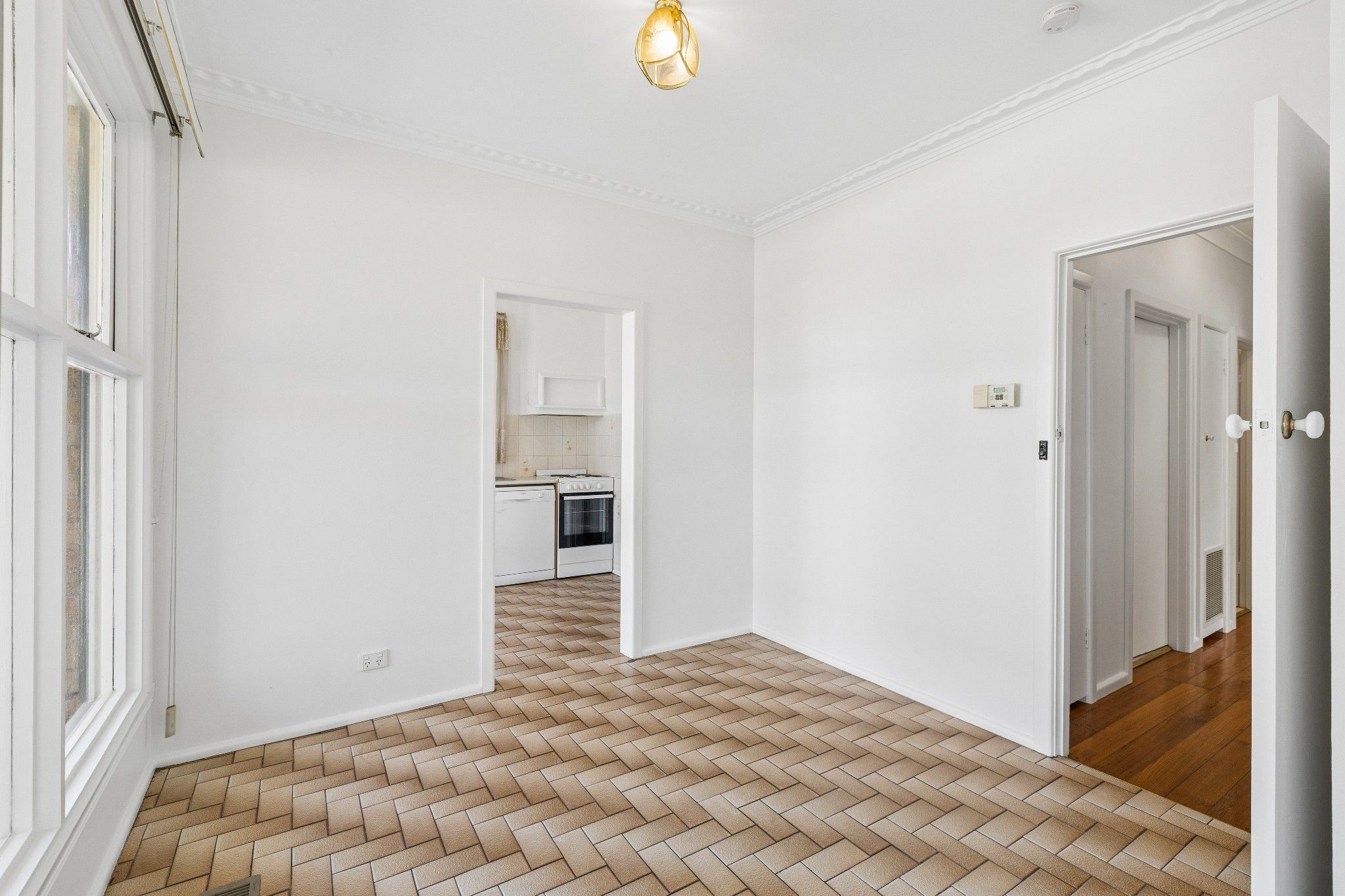 156 Dunne Street — photo 4 of 14