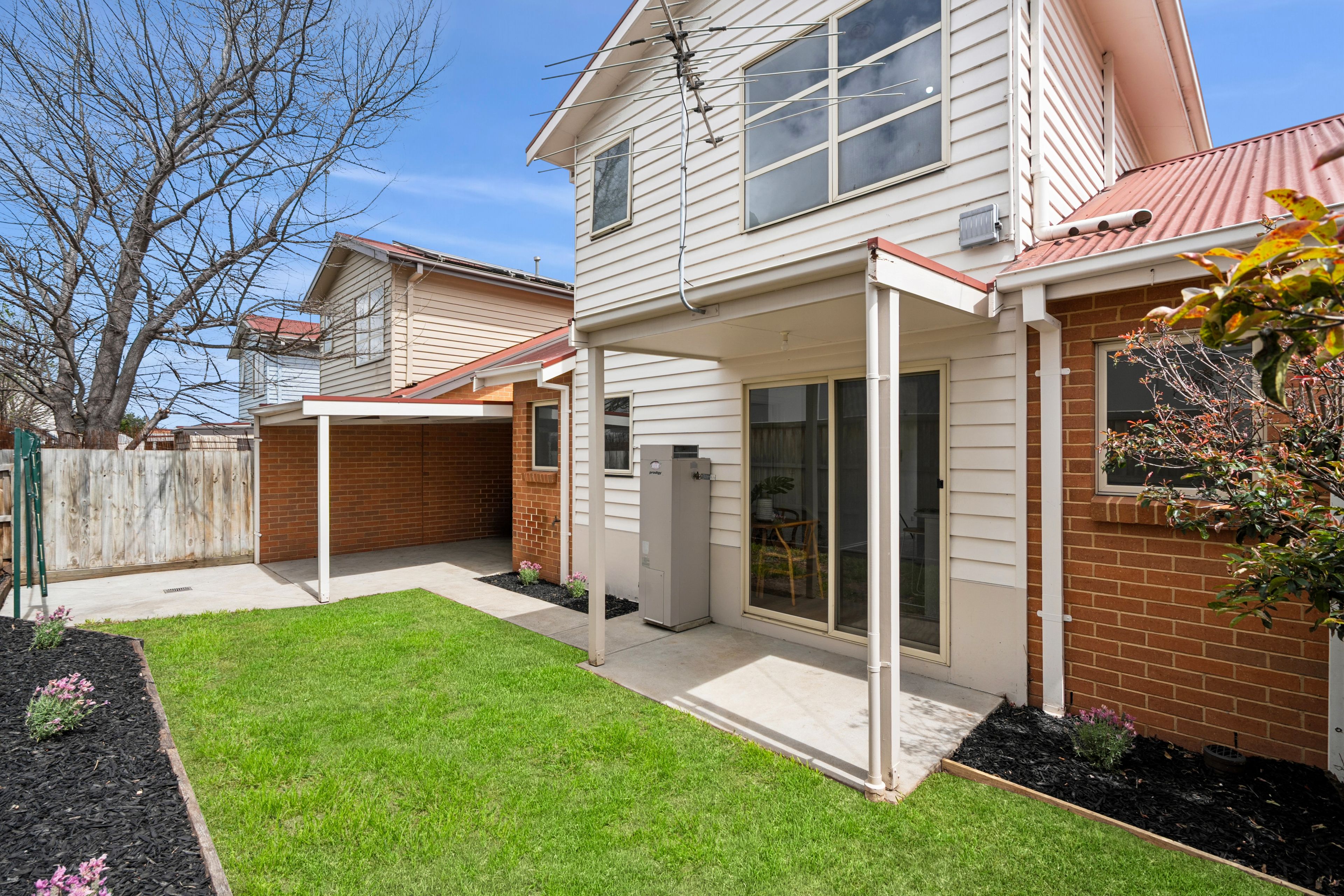 24 Balliang Street — photo 10 of 10