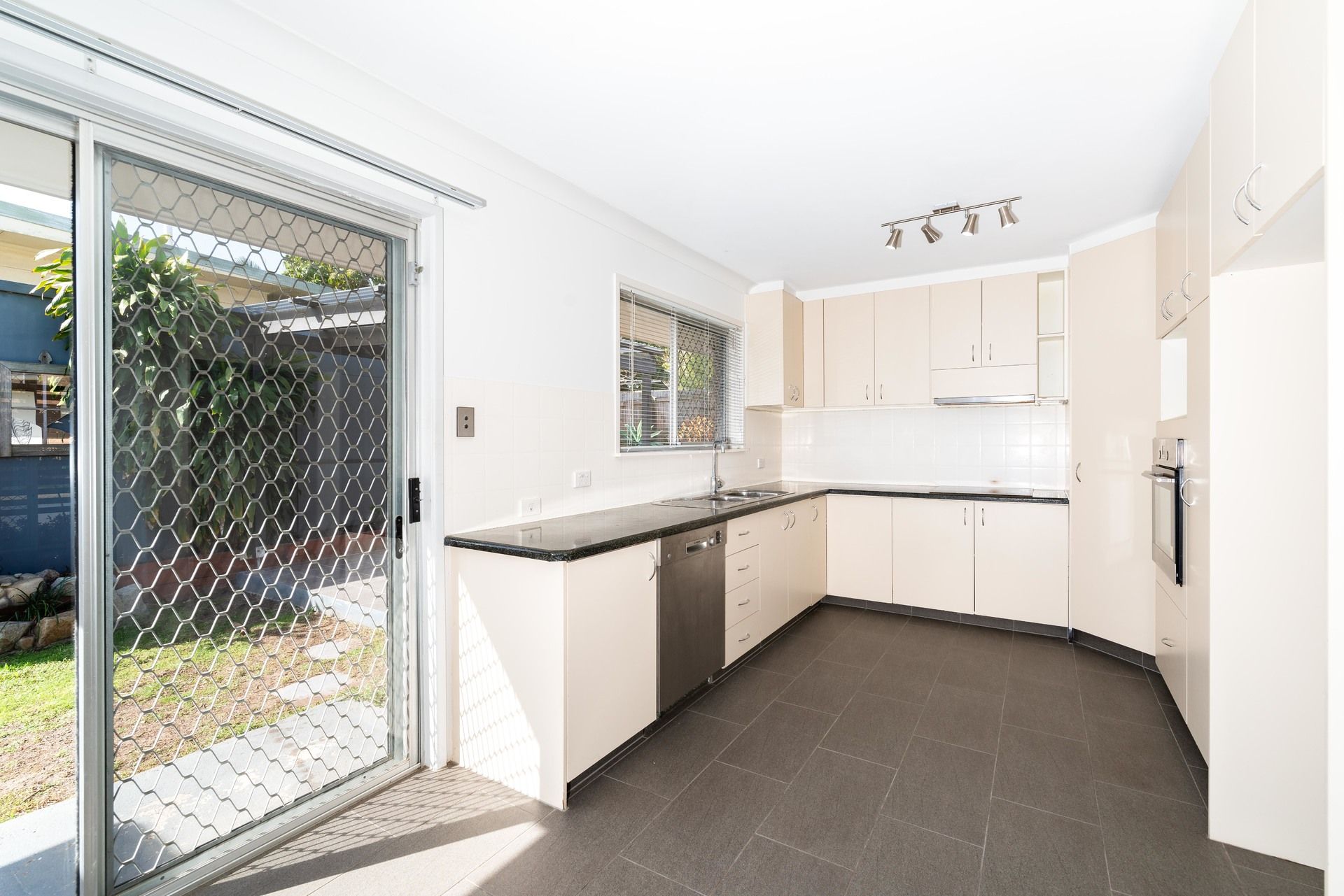 8 Moonga Court, Clontarf, QLD 4019