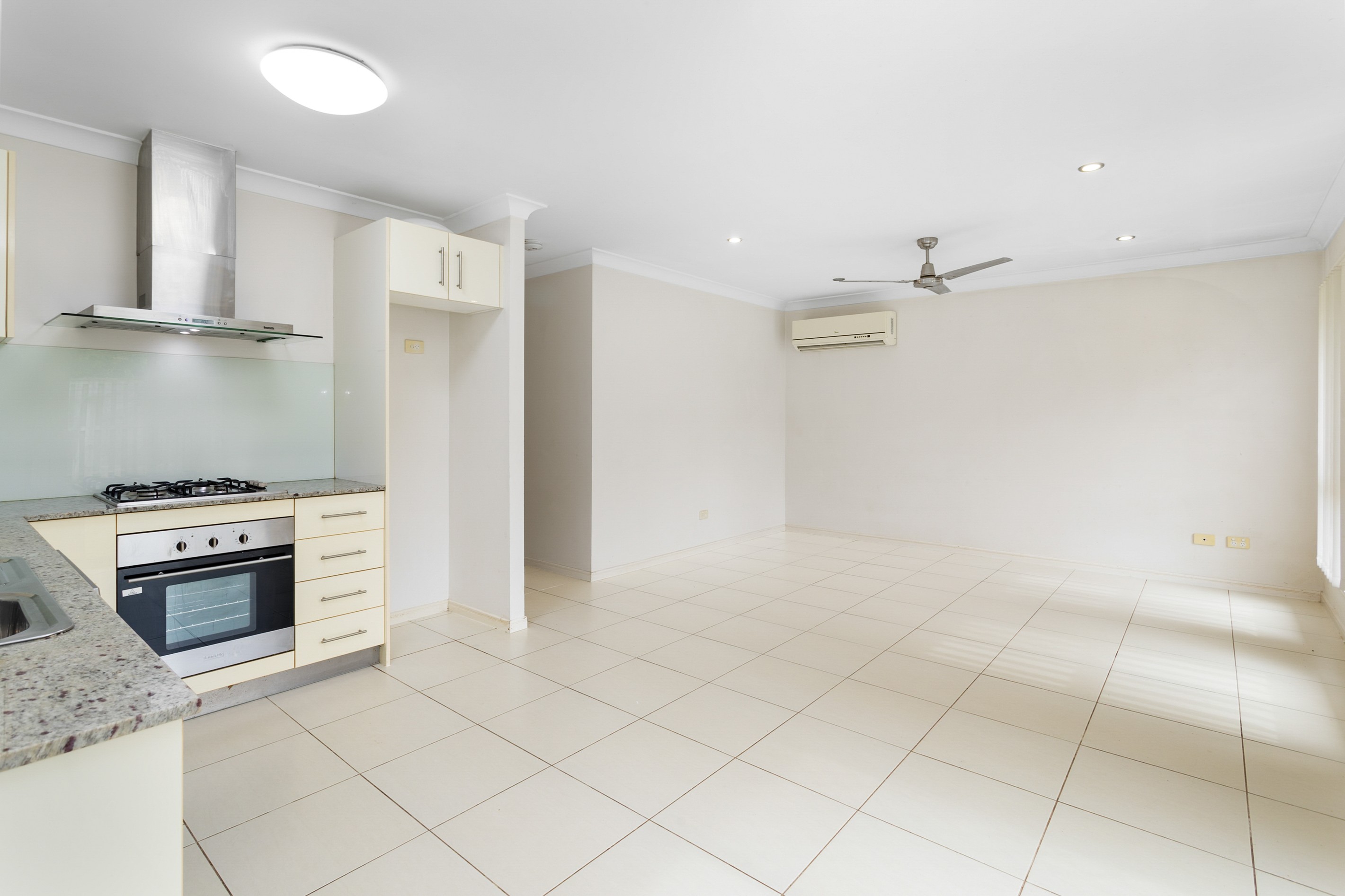 1/18 Toby Close, Kallangur, QLD 4503