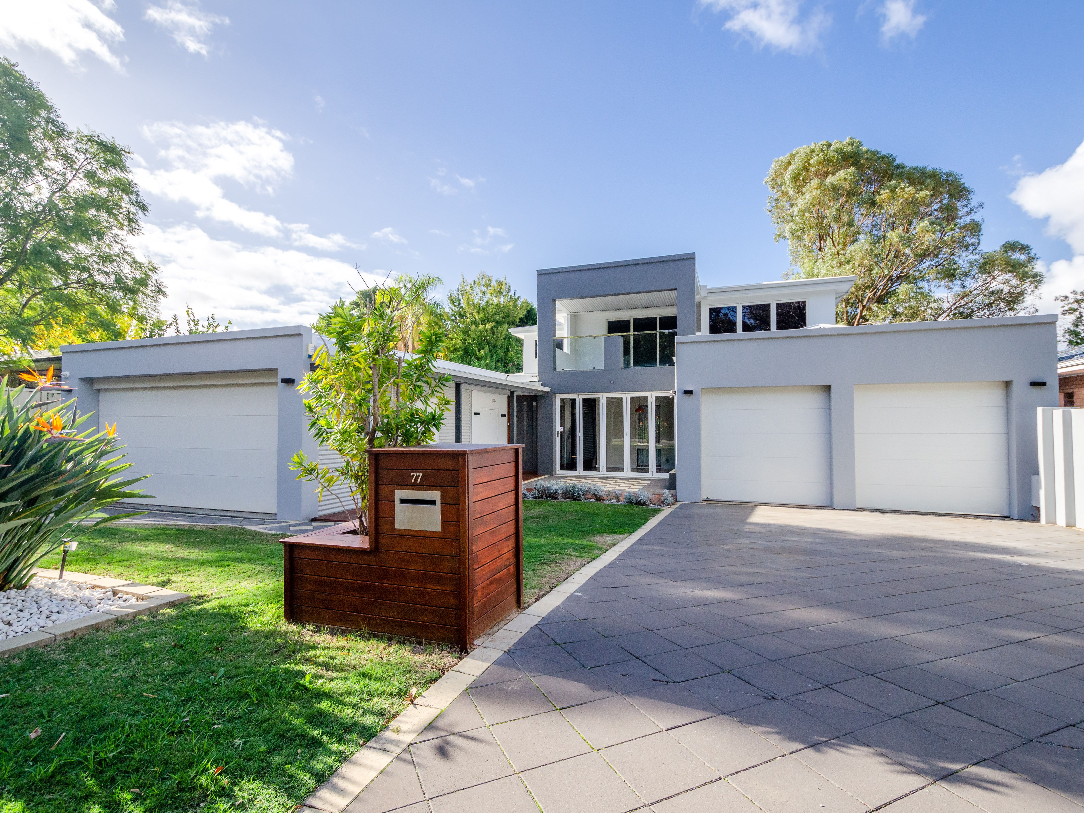 77 Cornwall Street, Dianella, WA 6059