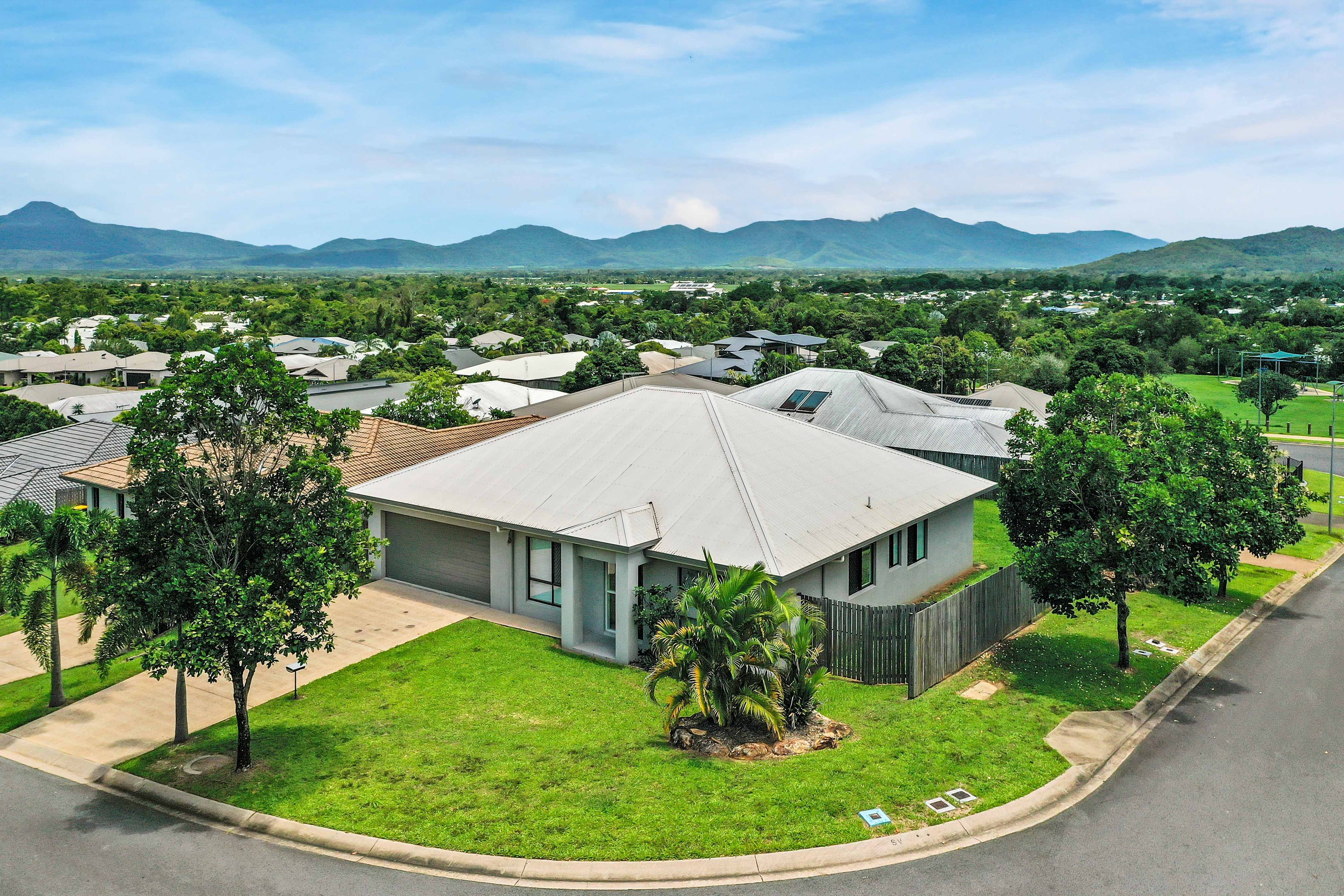 2 Tyenna Close, Bentley Park, QLD 4869