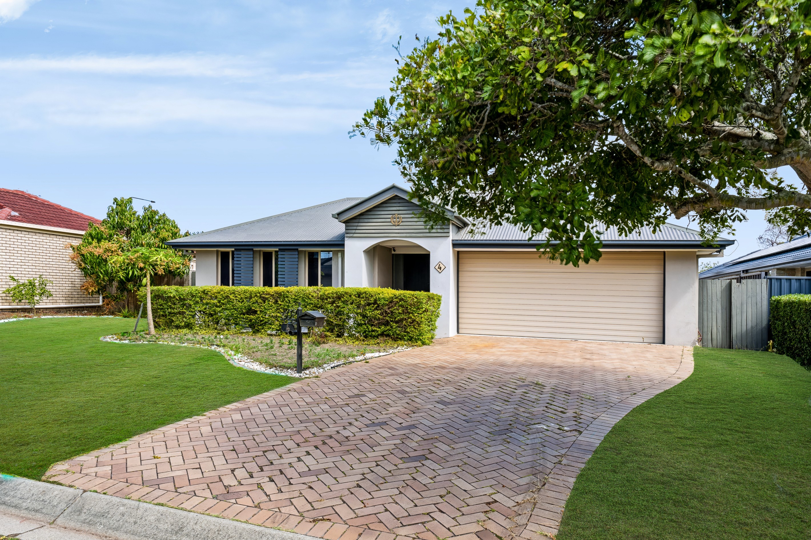 4 Whitfield Crescent, North Lakes, QLD 4509