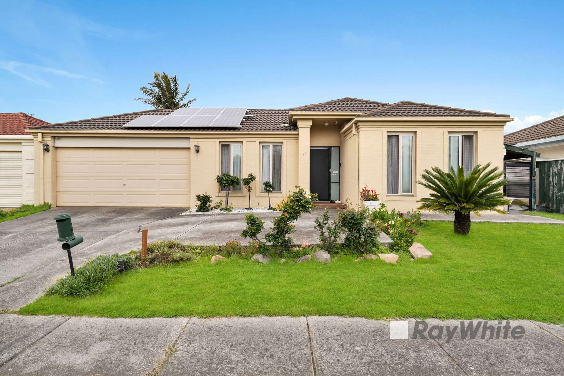 11 Feehan Crescent, Narre Warren South VIC 3805