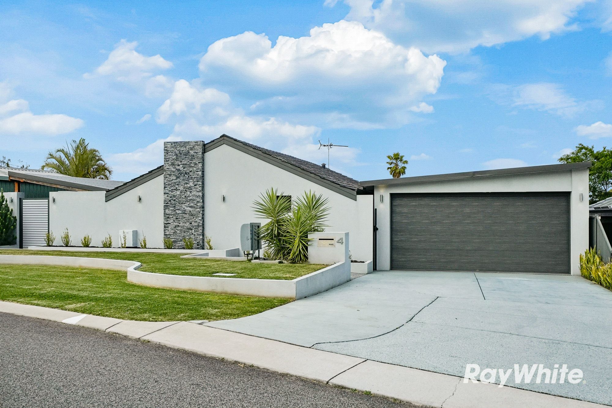 4 Cordova Court — photo 3 of 26