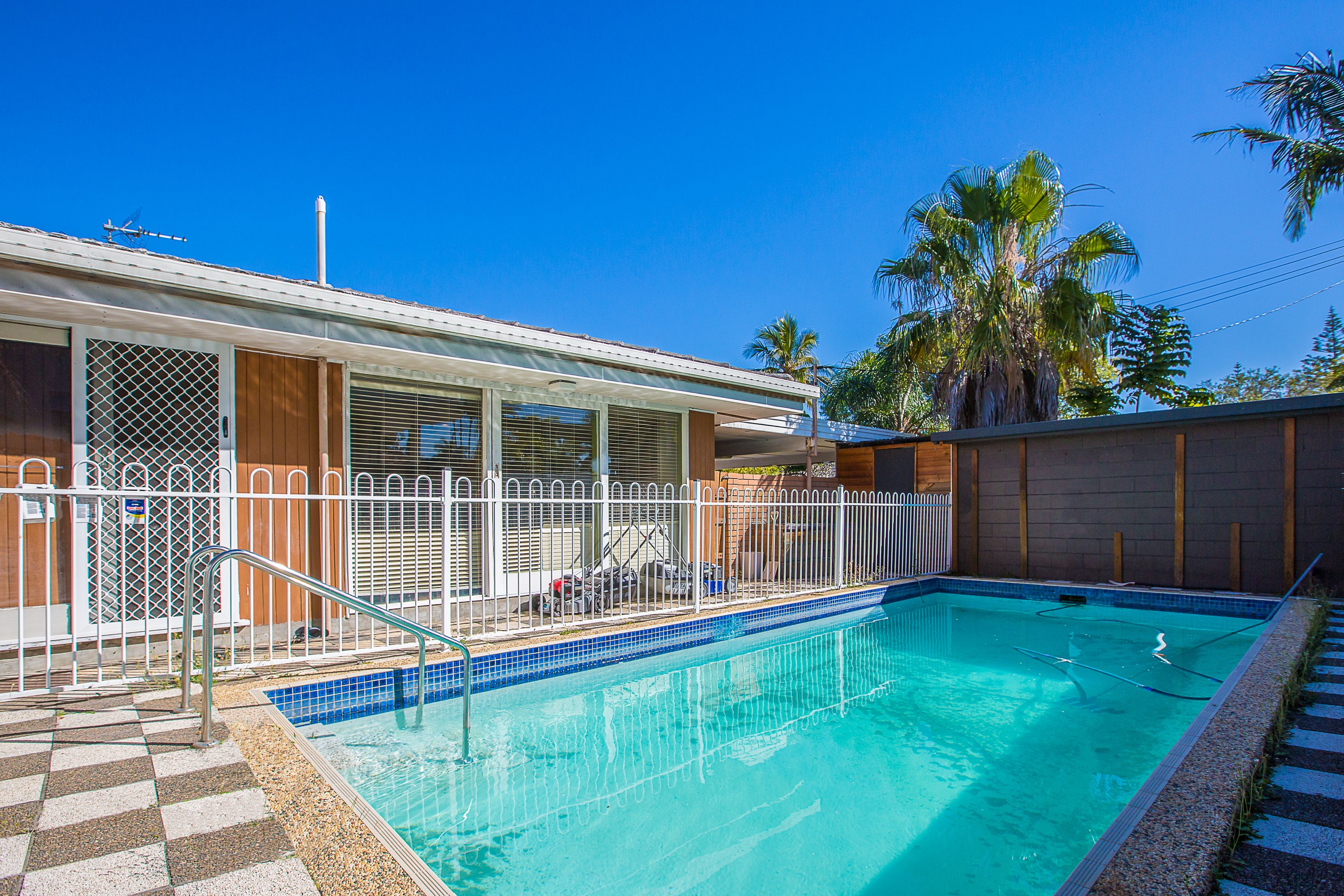 7 Parnoo Street, Surfers Paradise, QLD 4217