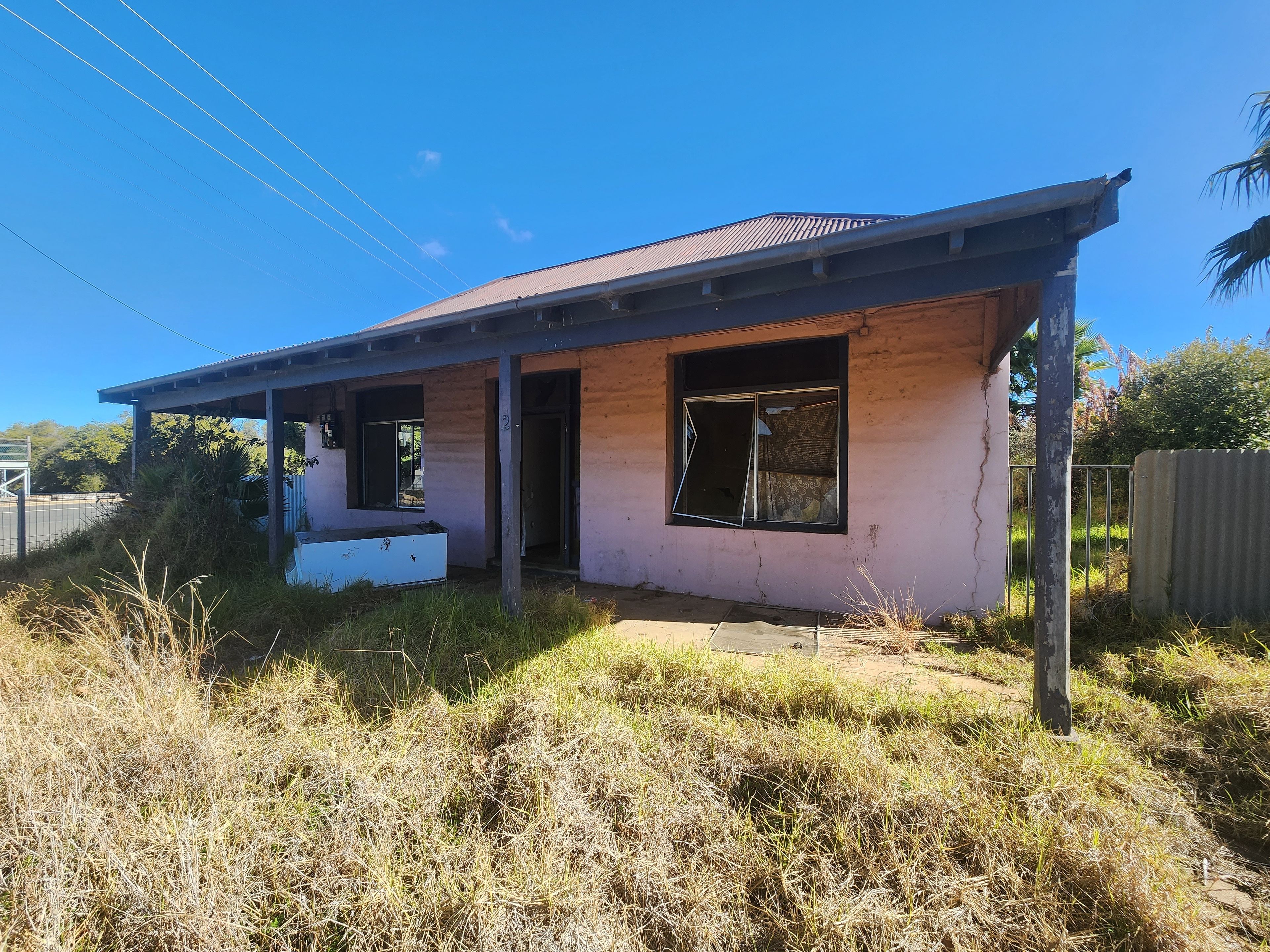 2 Welcome Street, Parkes NSW 2870