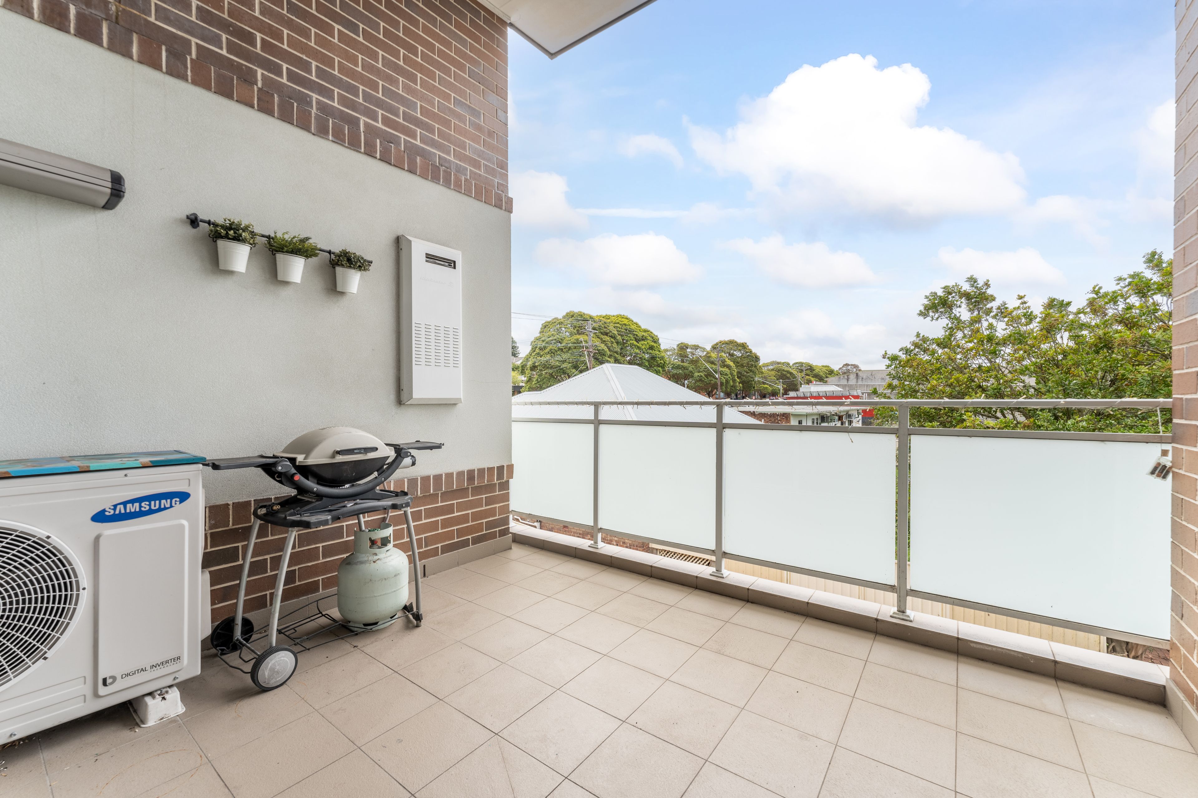 11/61-63 Walker Street — photo 4 of 9