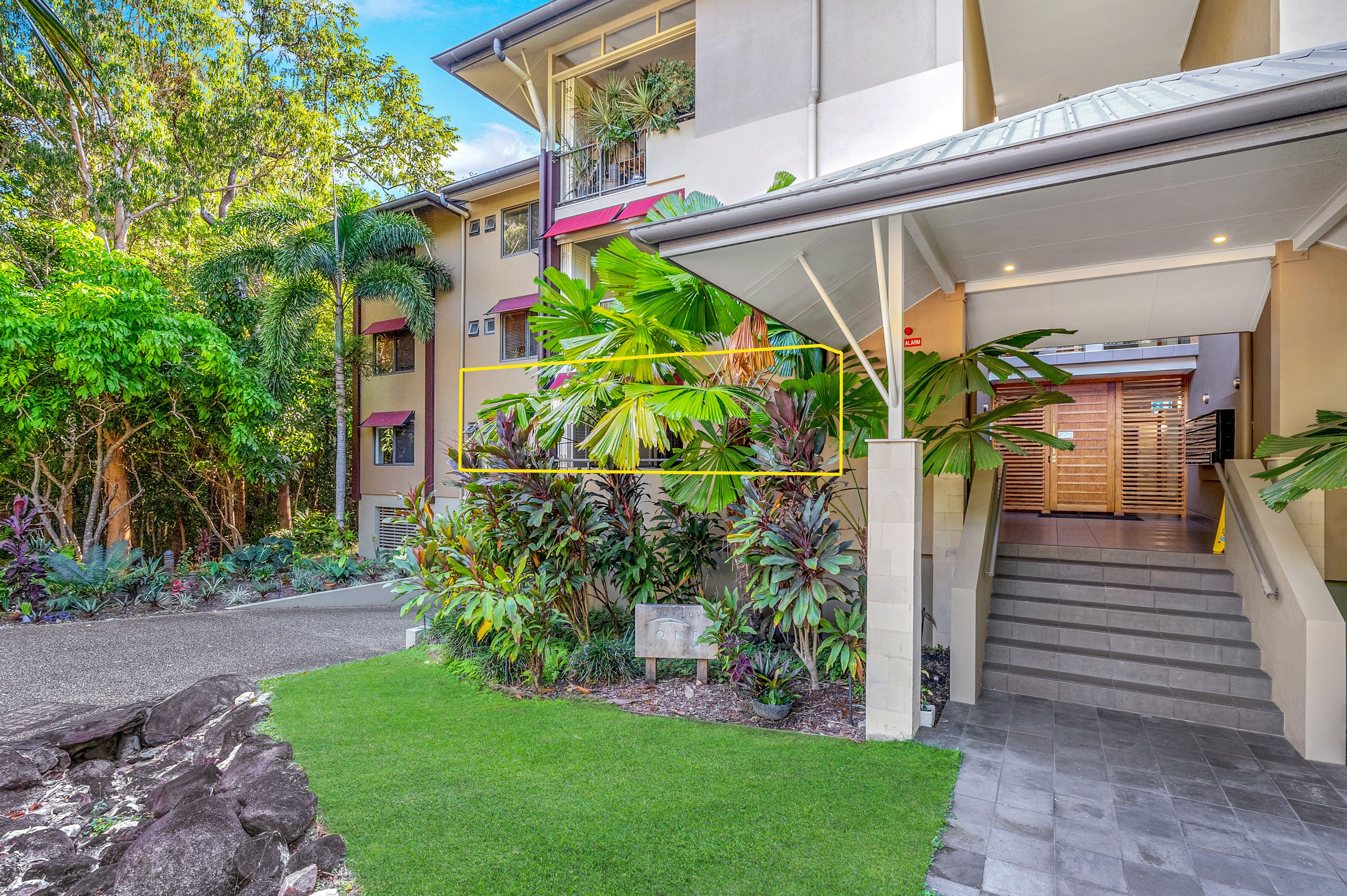 1/168174 Moore Road, Kewarra Beach, QLD 4879 Sold Unit Ray White Cairns Beaches Buy