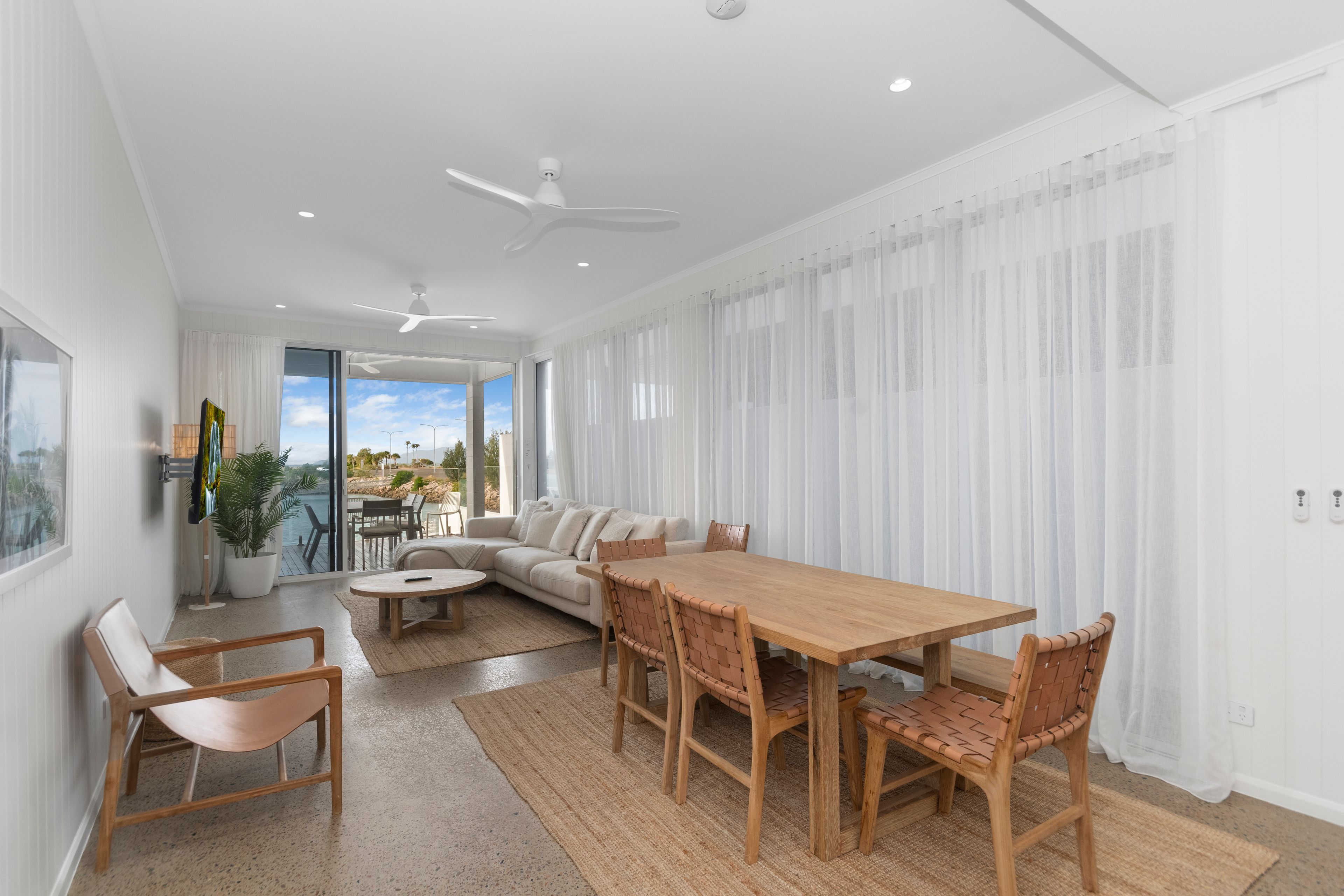 8 Terrace Place, Nelly Bay QLD 4819