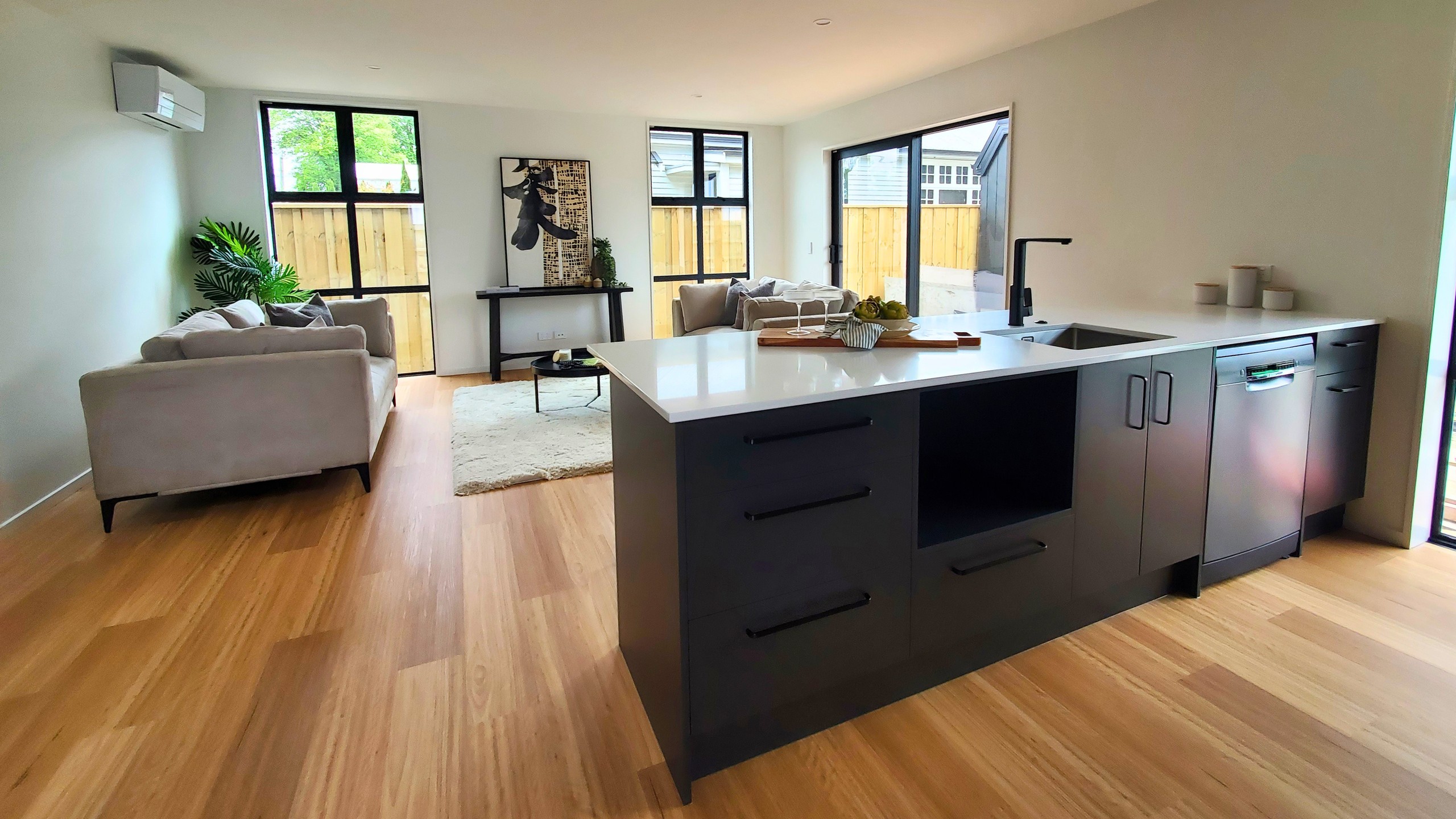 152A-C Hills Road, Edgeware, Christchurch City