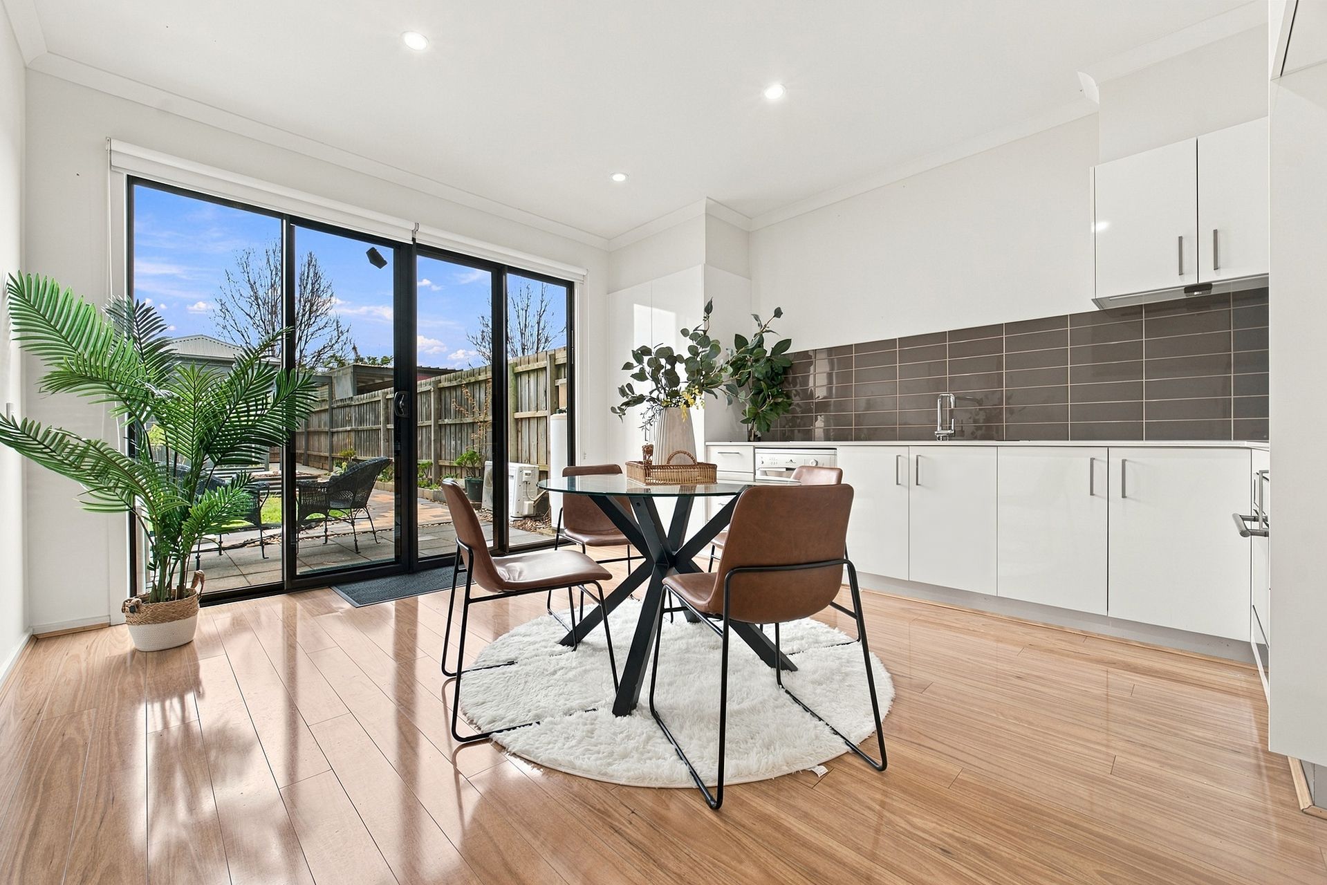 28 Demmie Mews — photo 4 of 17