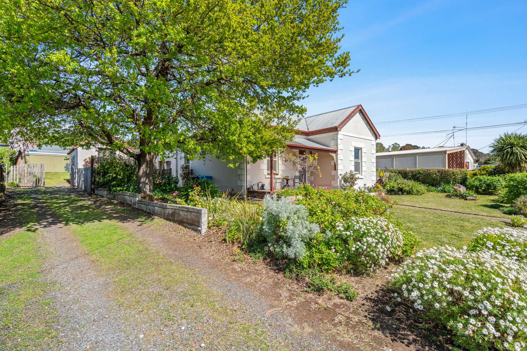11 Amor Street — photo 24 of 30