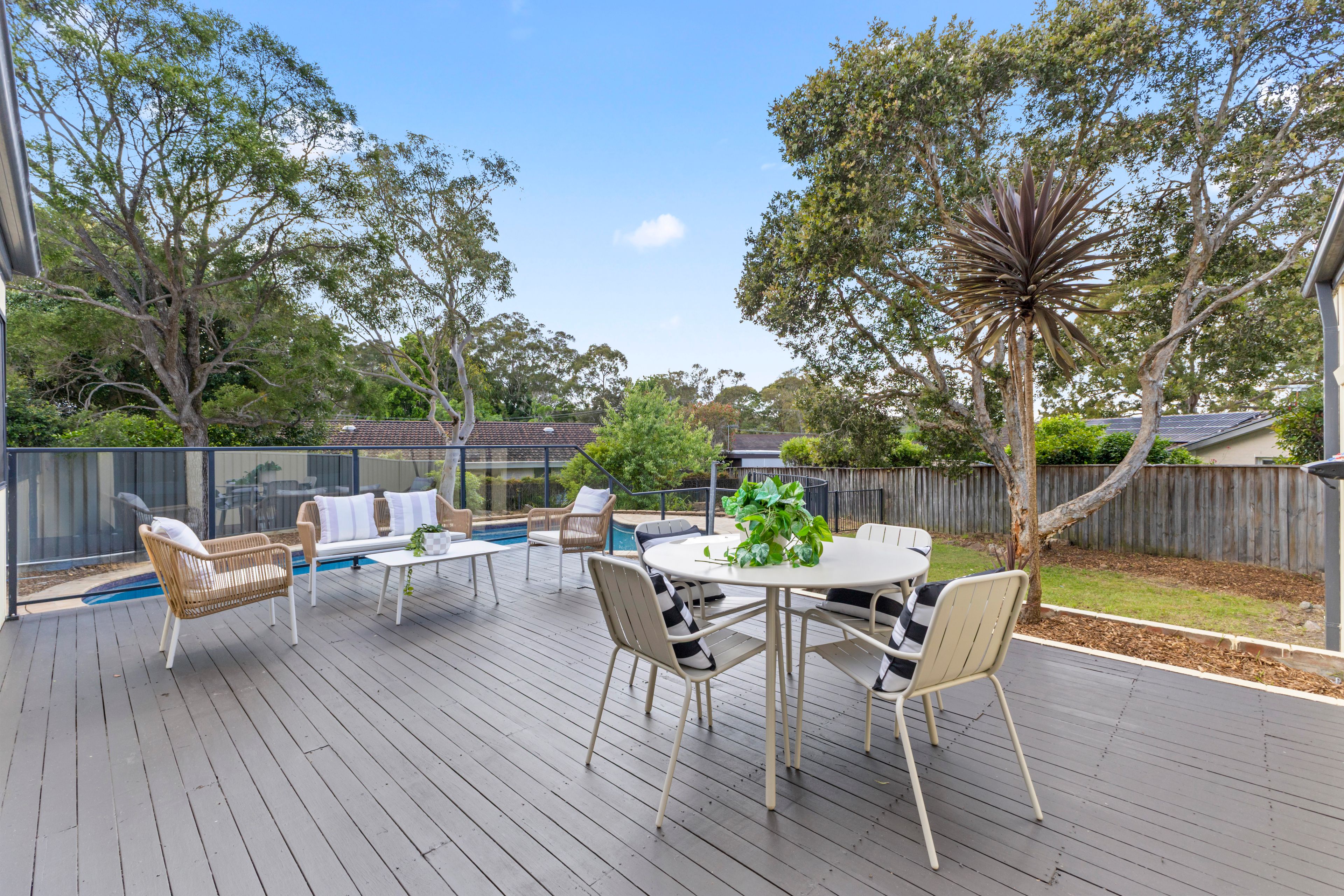 4 Tongarra Place — photo 7 of 10