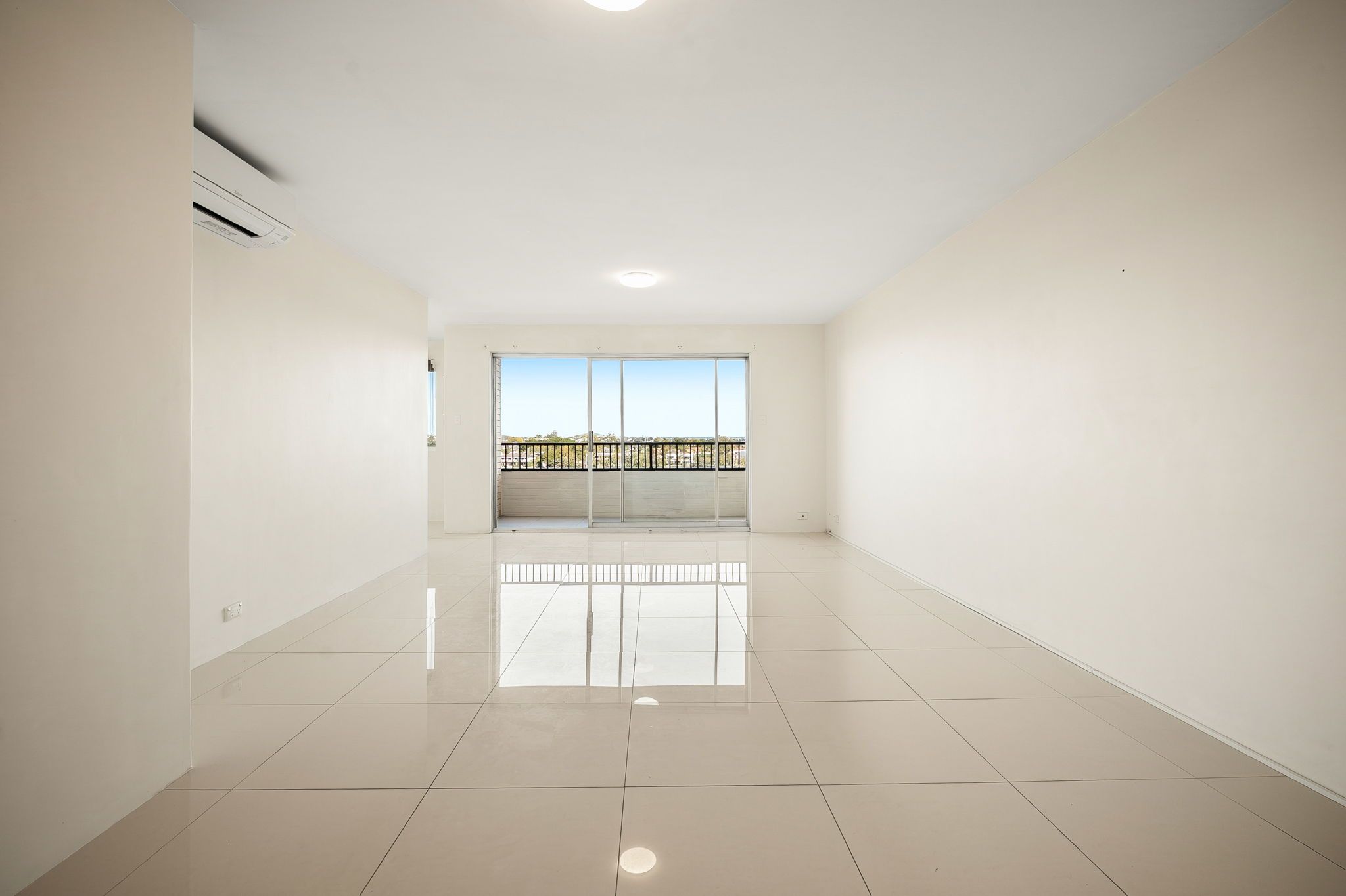 4/61 Hillside Crescent — photo 4 of 13