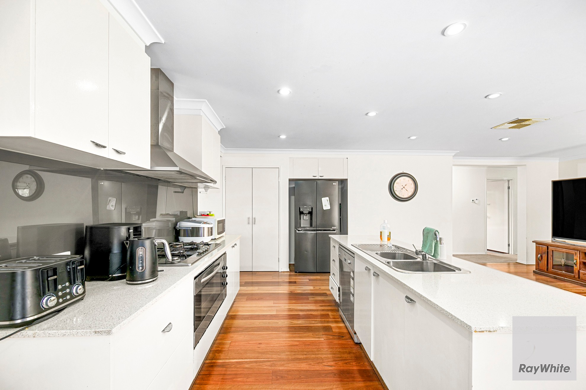 19 Erin Square, Deer Park, VIC 3023