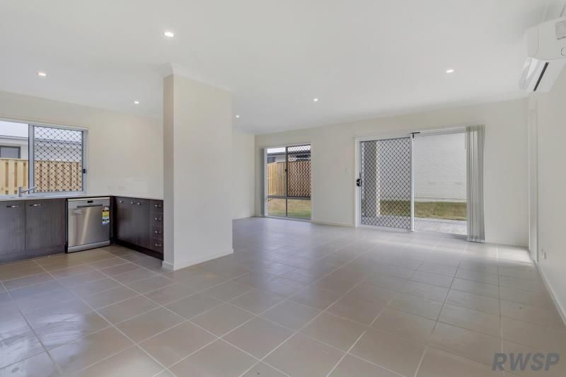 16 McPherson Crescent, Coomera, QLD 4209