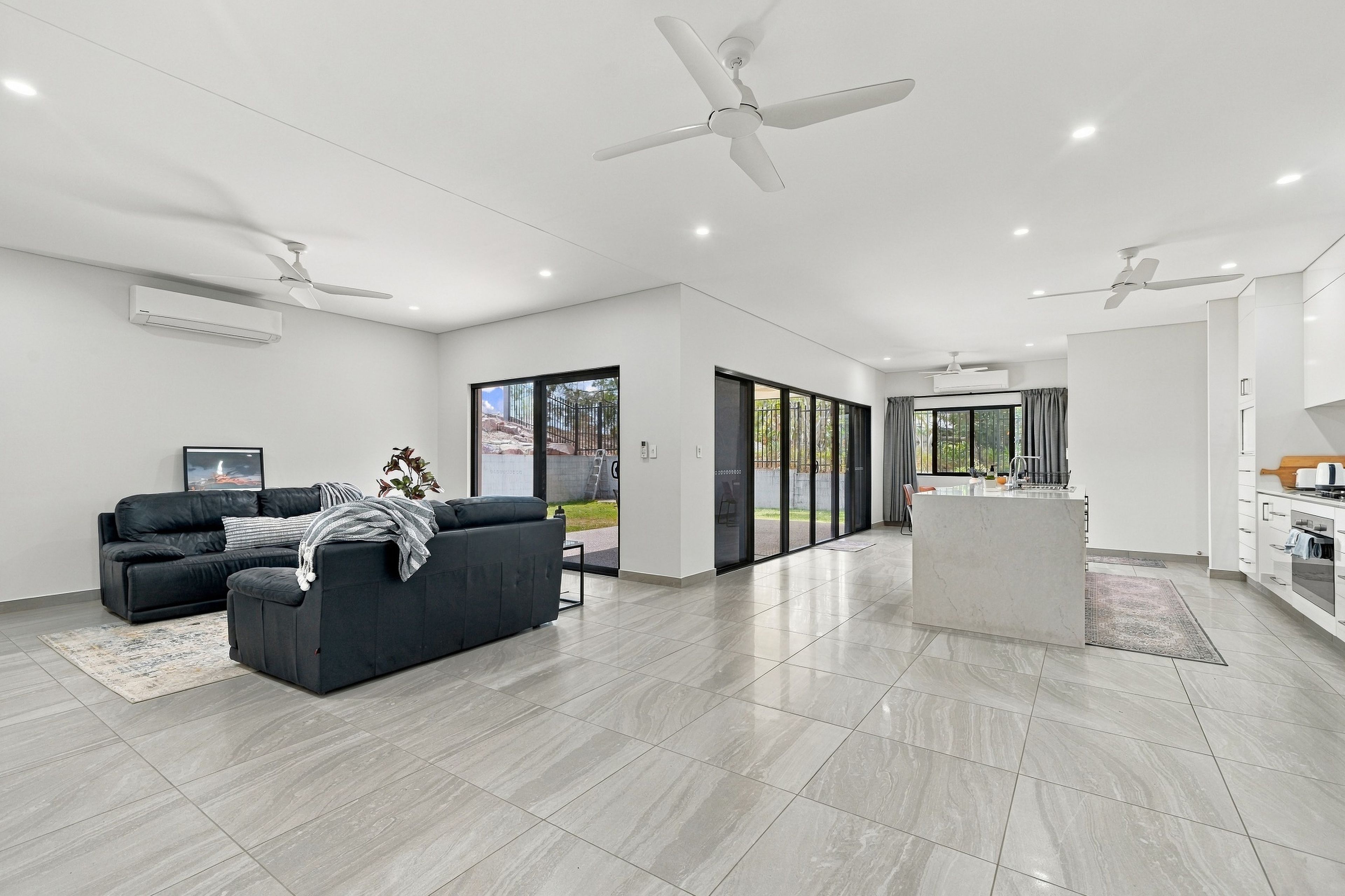8 Bullita Street — photo 11 of 30