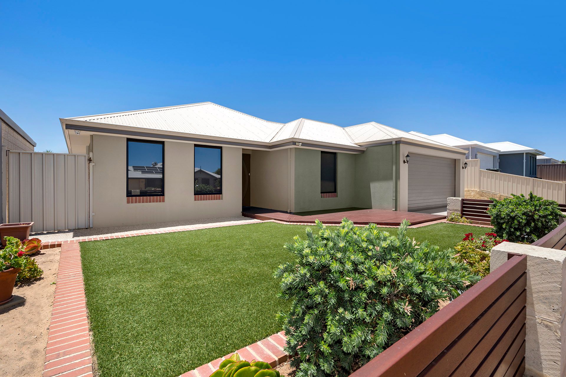 11 Angler Parade, Drummond Cove WA 6532