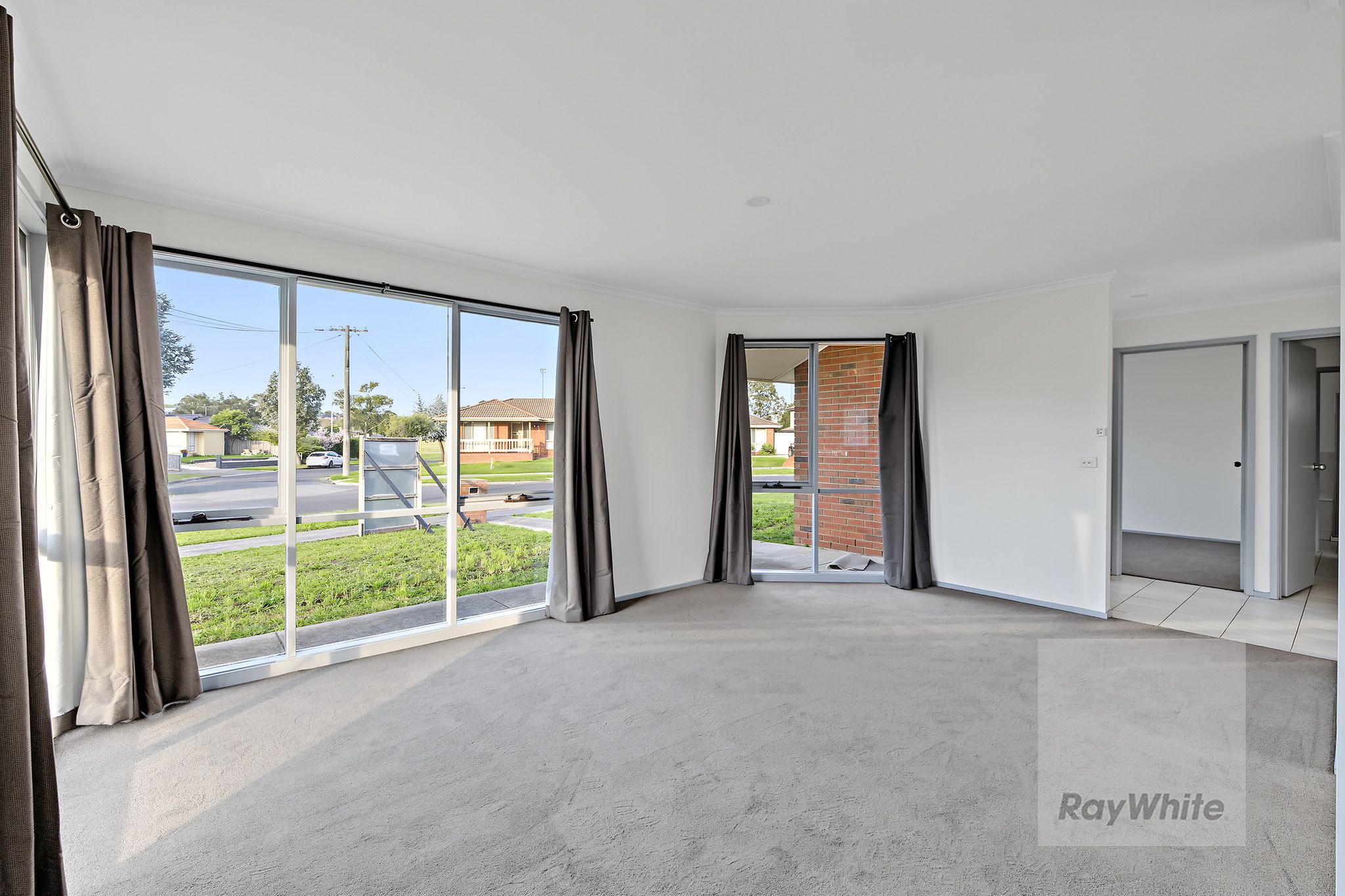27 Halter Crescent — photo 6 of 14