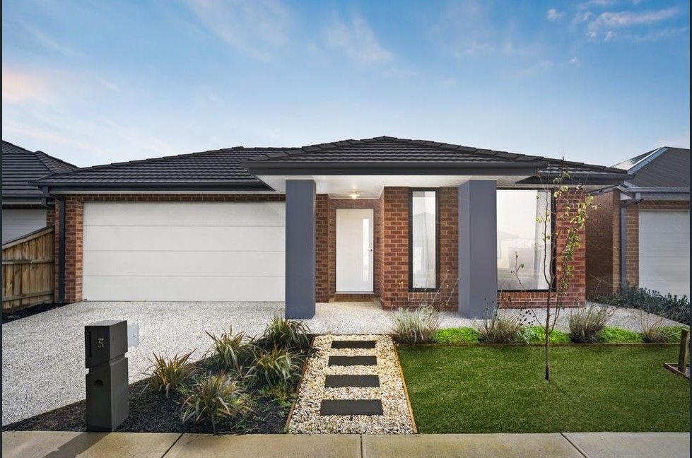 5 Vondel Way — photo from Ray White Cranbourne
