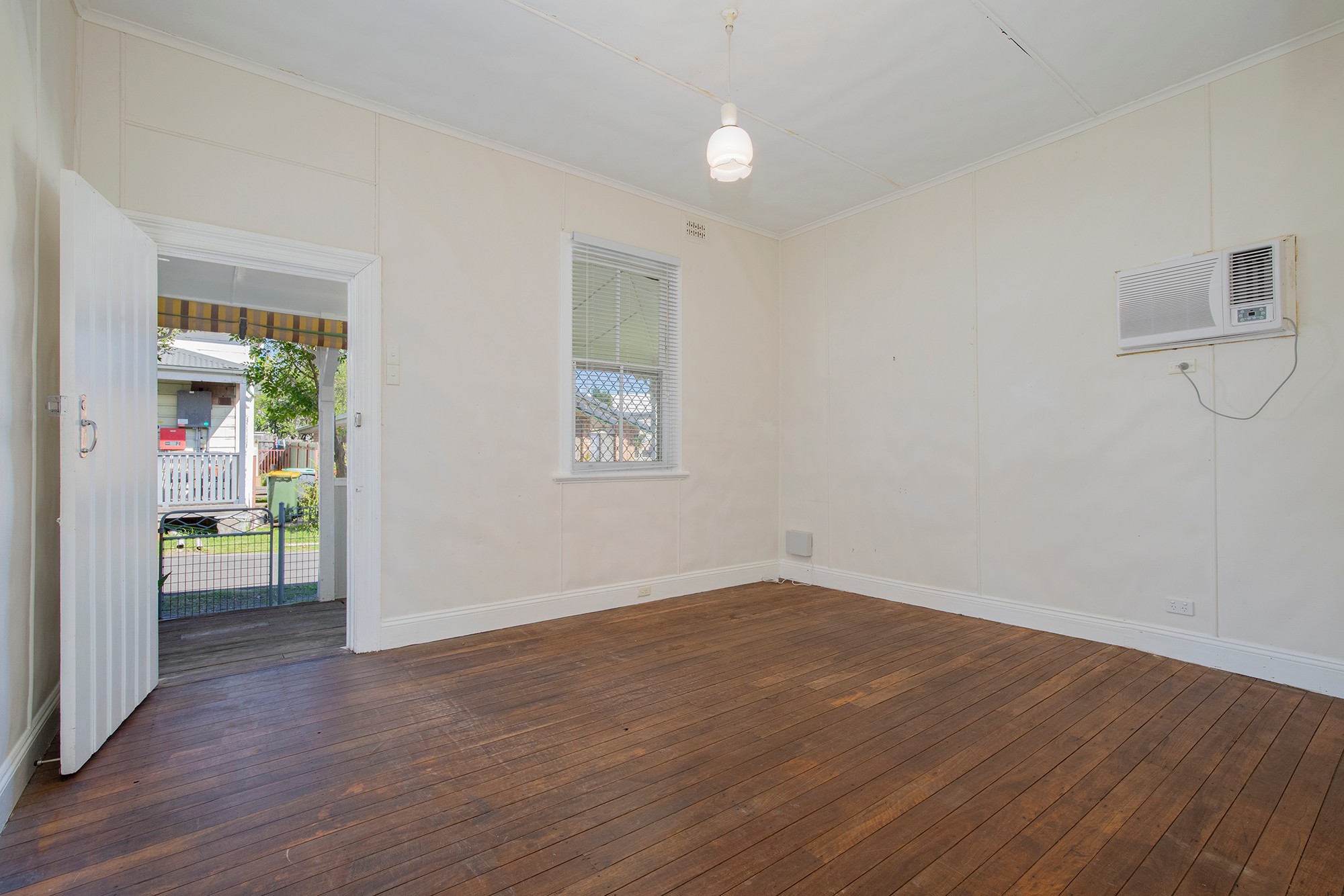 2 Whiteman Street, Waratah, NSW 2298