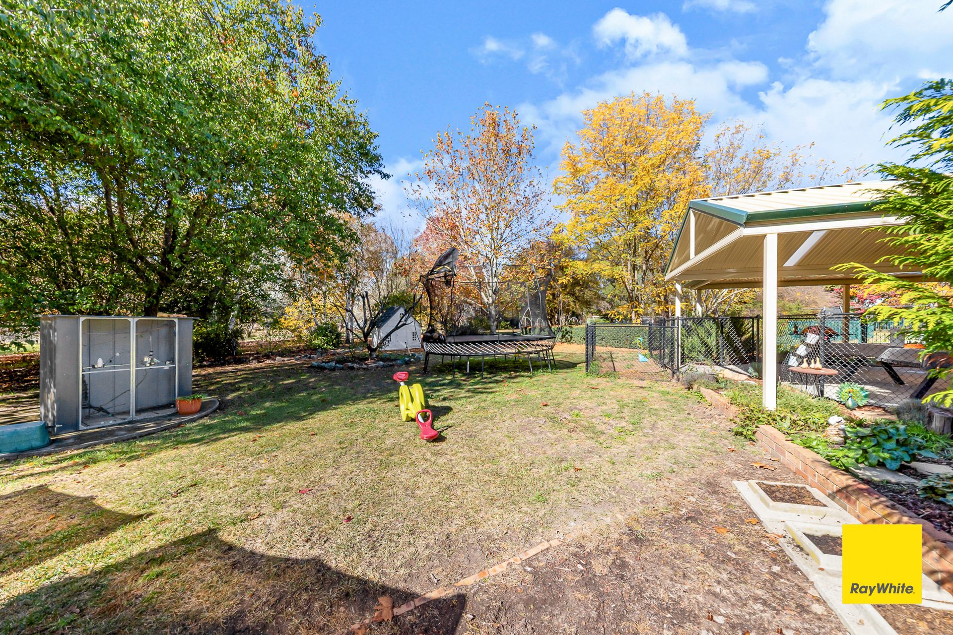 11 Elmslea Drive — photo 22 of 26