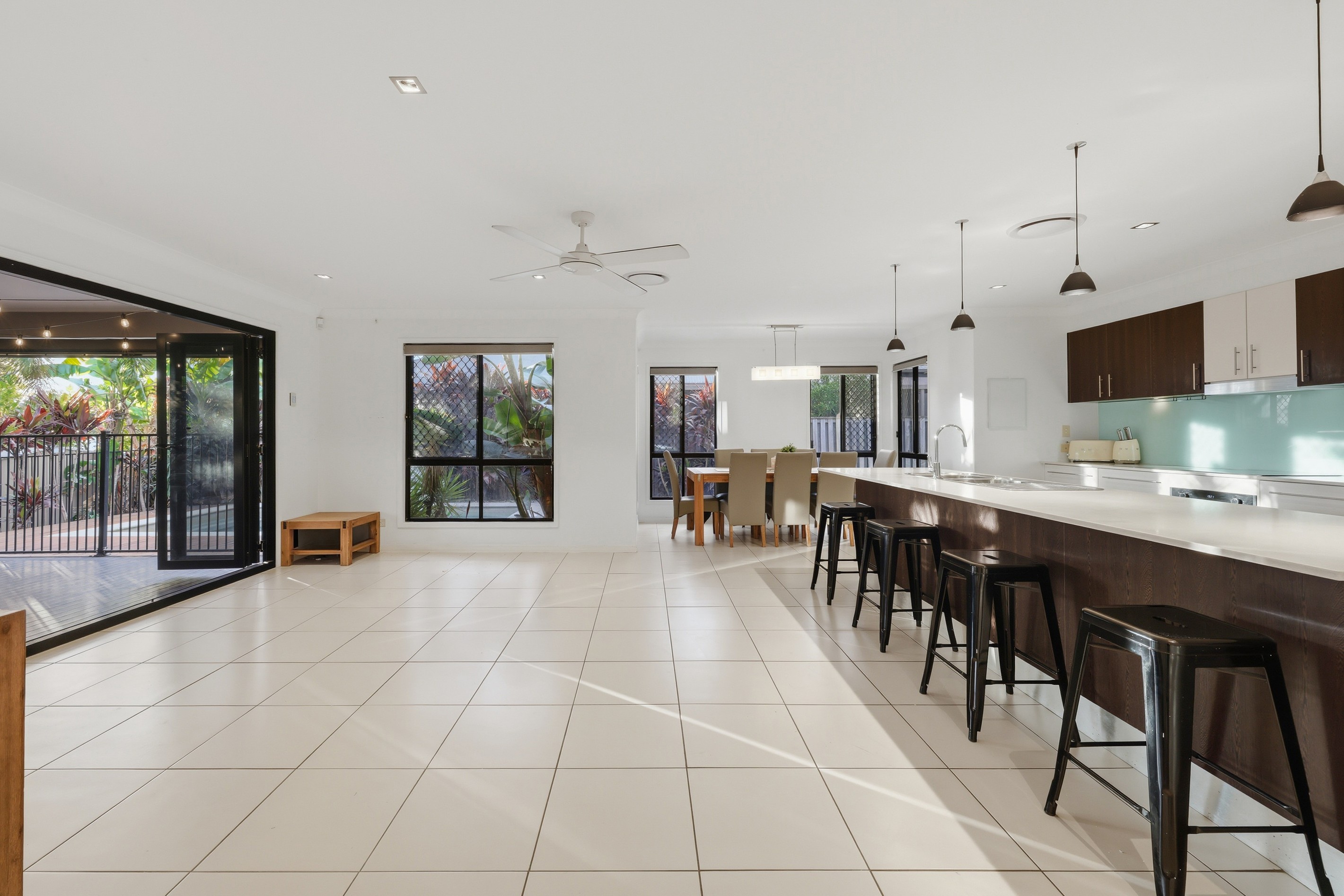 16 Emmaville Crescent, Ormeau, QLD 4208