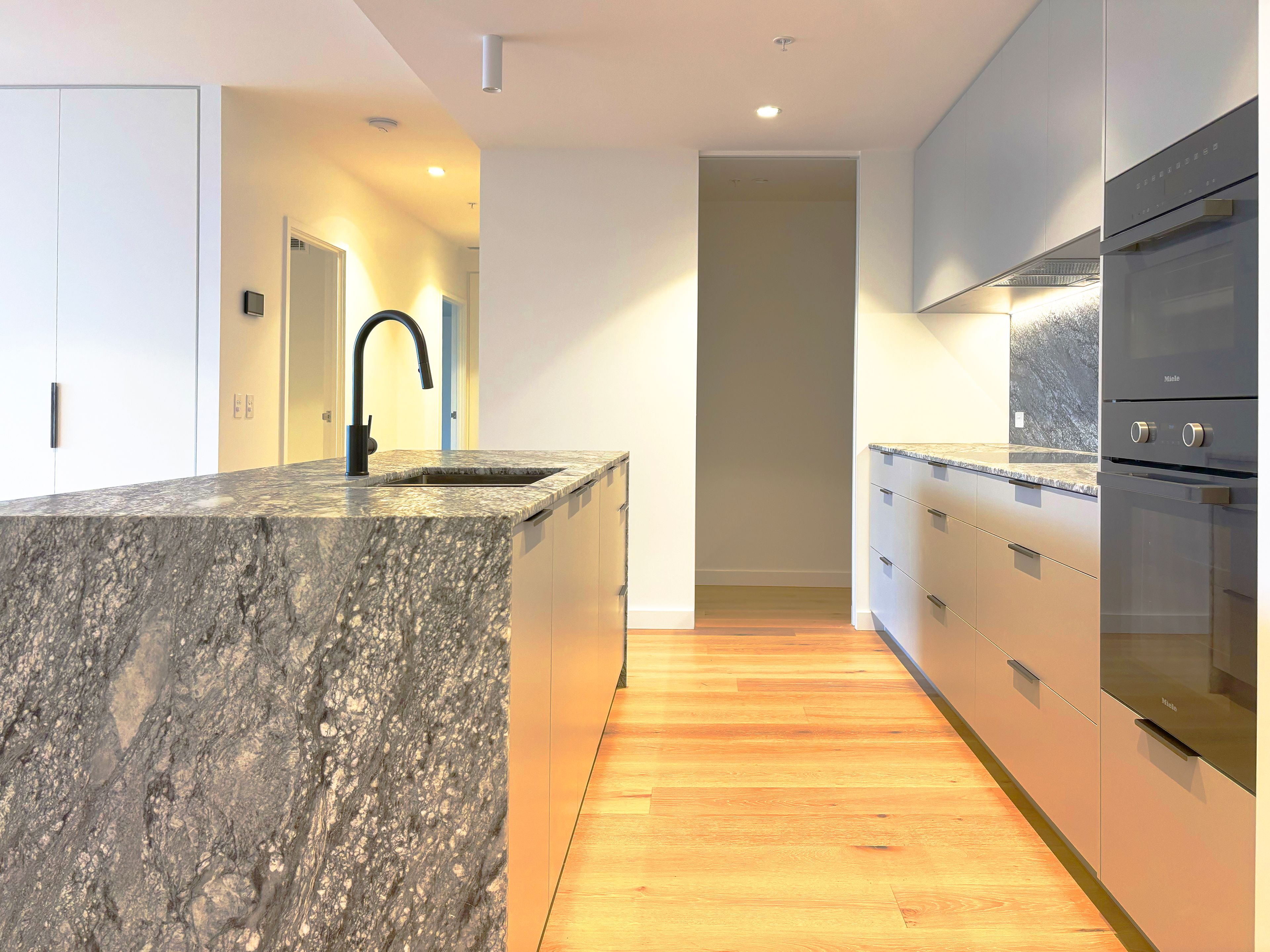 305/7 Weightman Street — photo 6 of 27