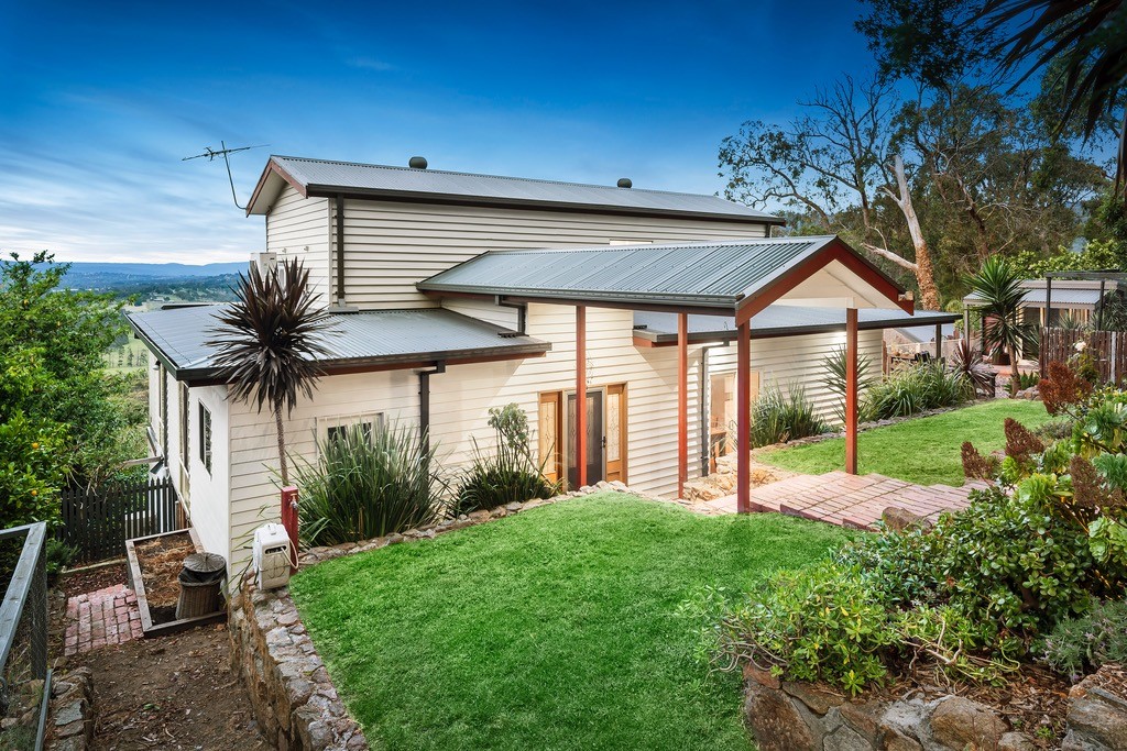 12 Government Road, The Basin, VIC 3154