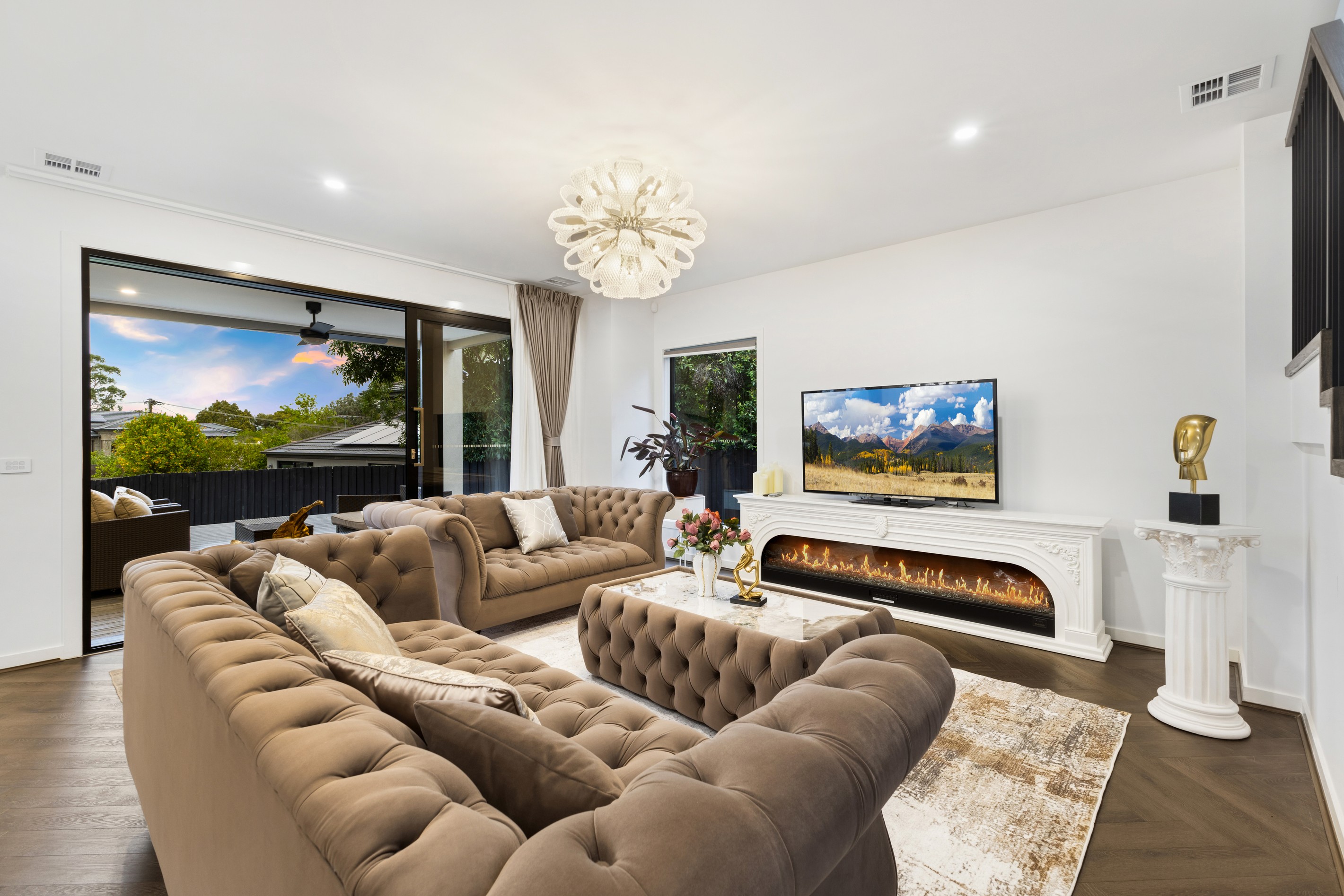 54 Glen Tower Drive, Glen Waverley, VIC 3150