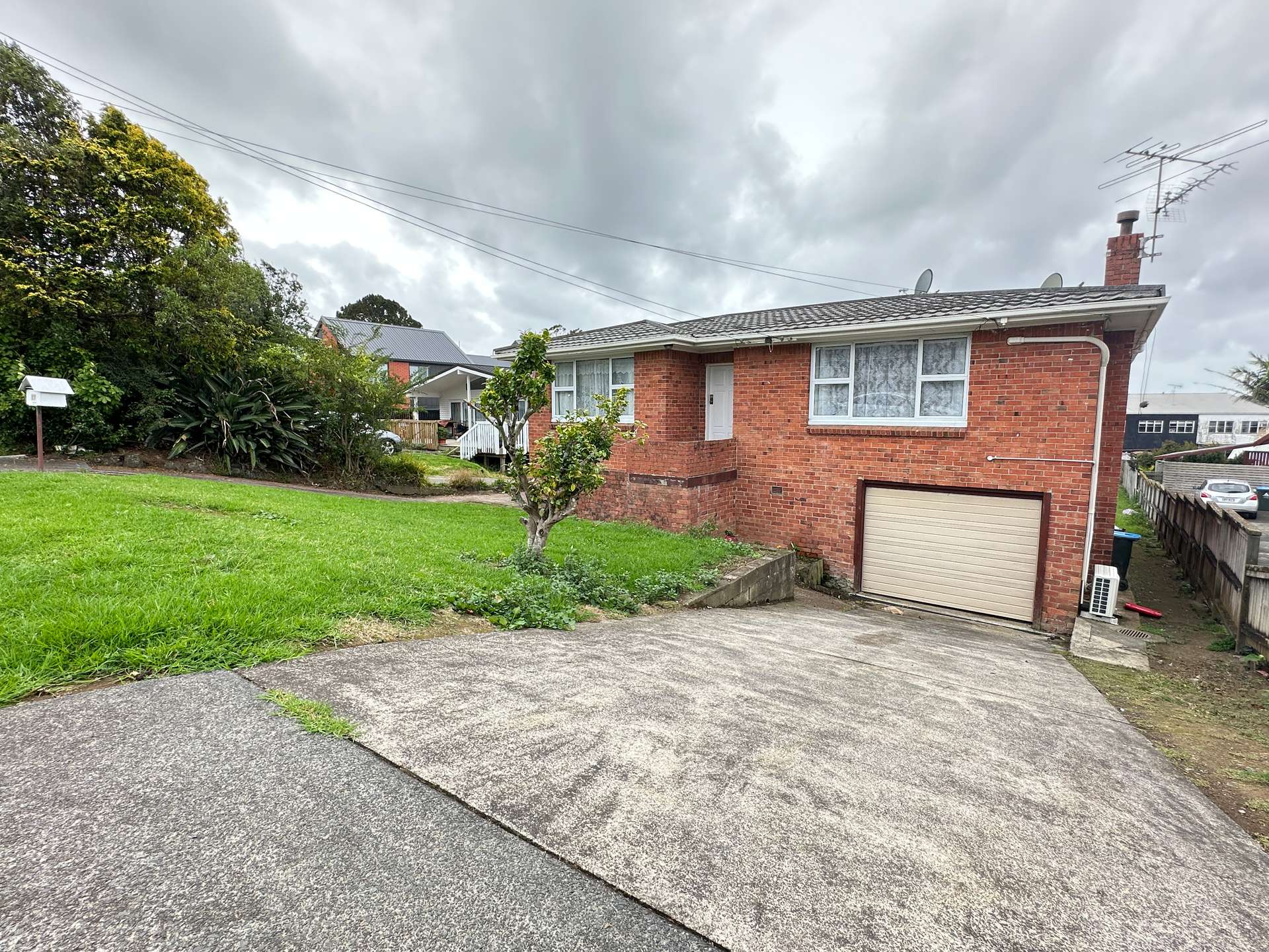 17 Marion Avenue photo 1