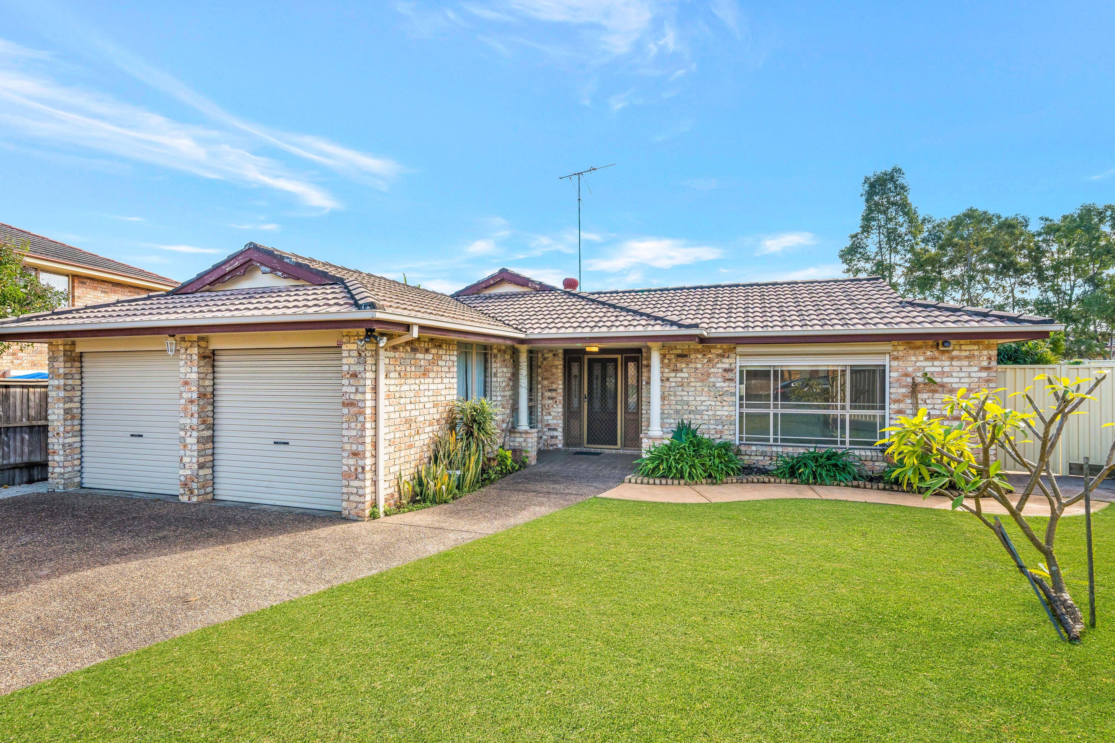 4 Grassy Close, Hinchinbrook, NSW 2168